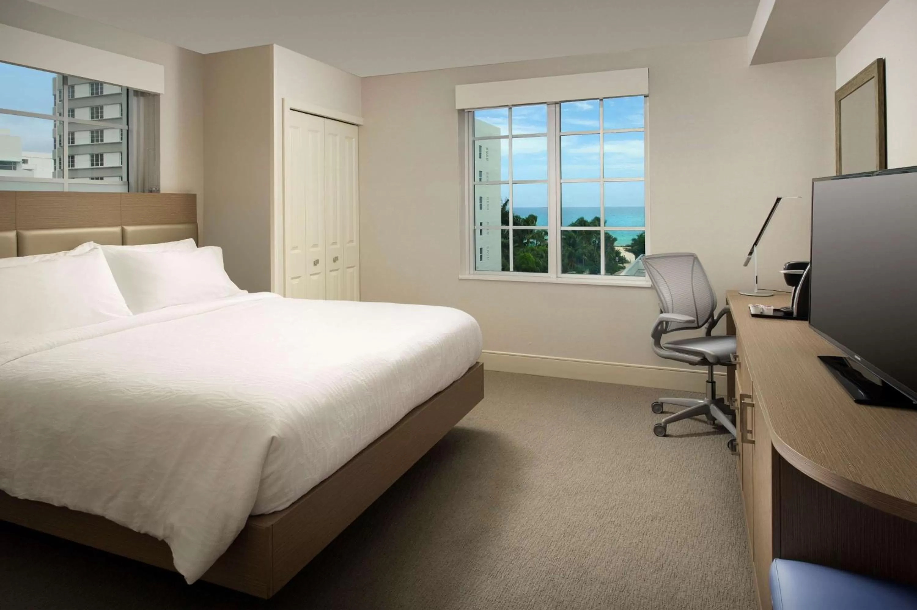 Bed in Hilton Garden Inn Miami South Beach