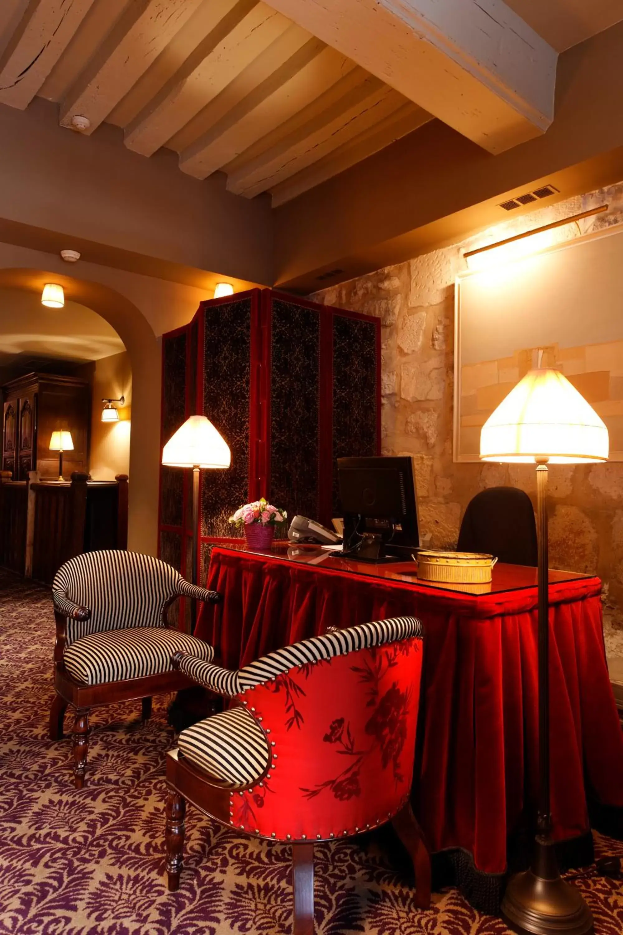 Lounge or bar in Hotel Odeon Saint Germain