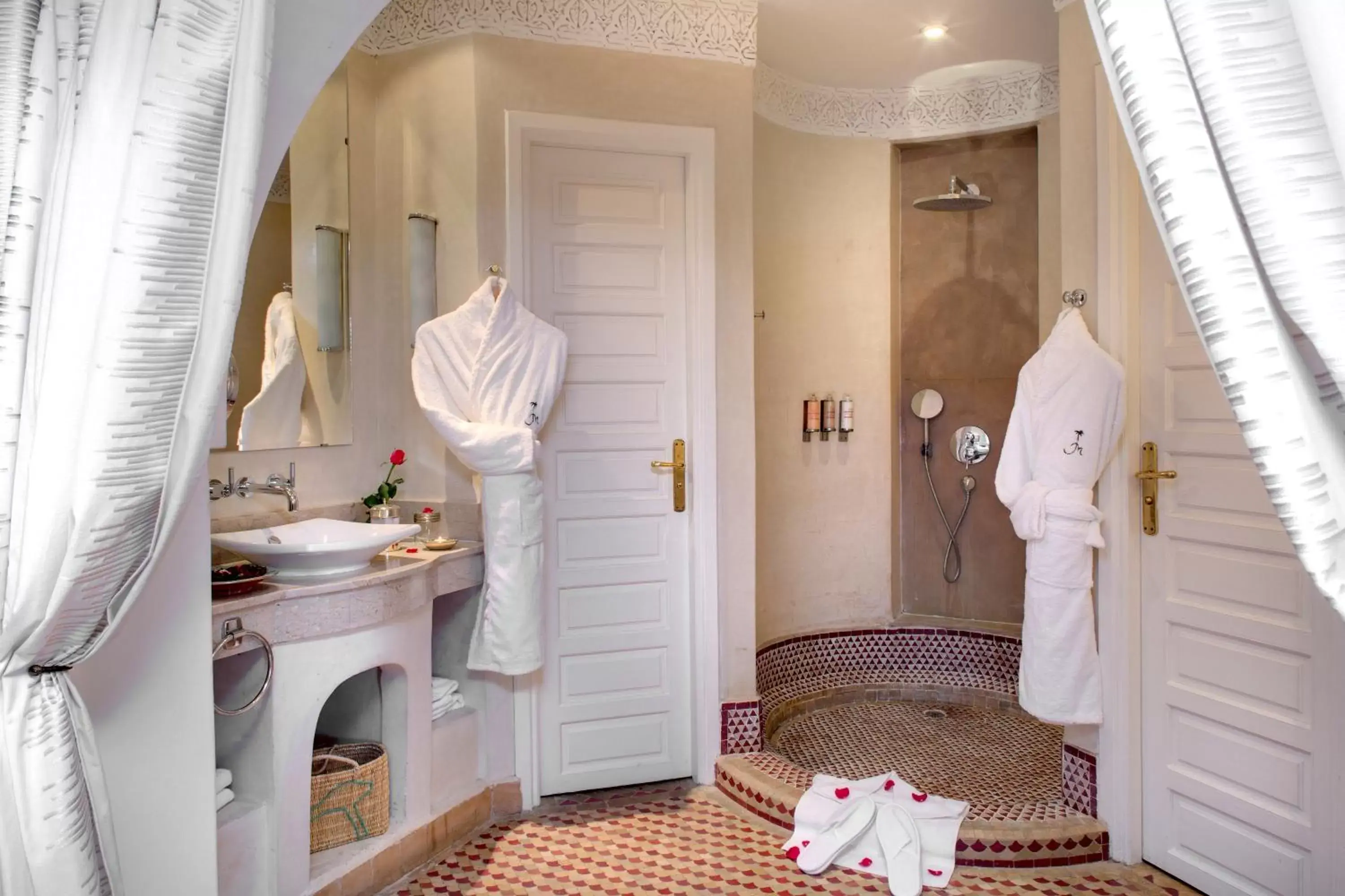 Bathroom in Les Jardins De La Médina