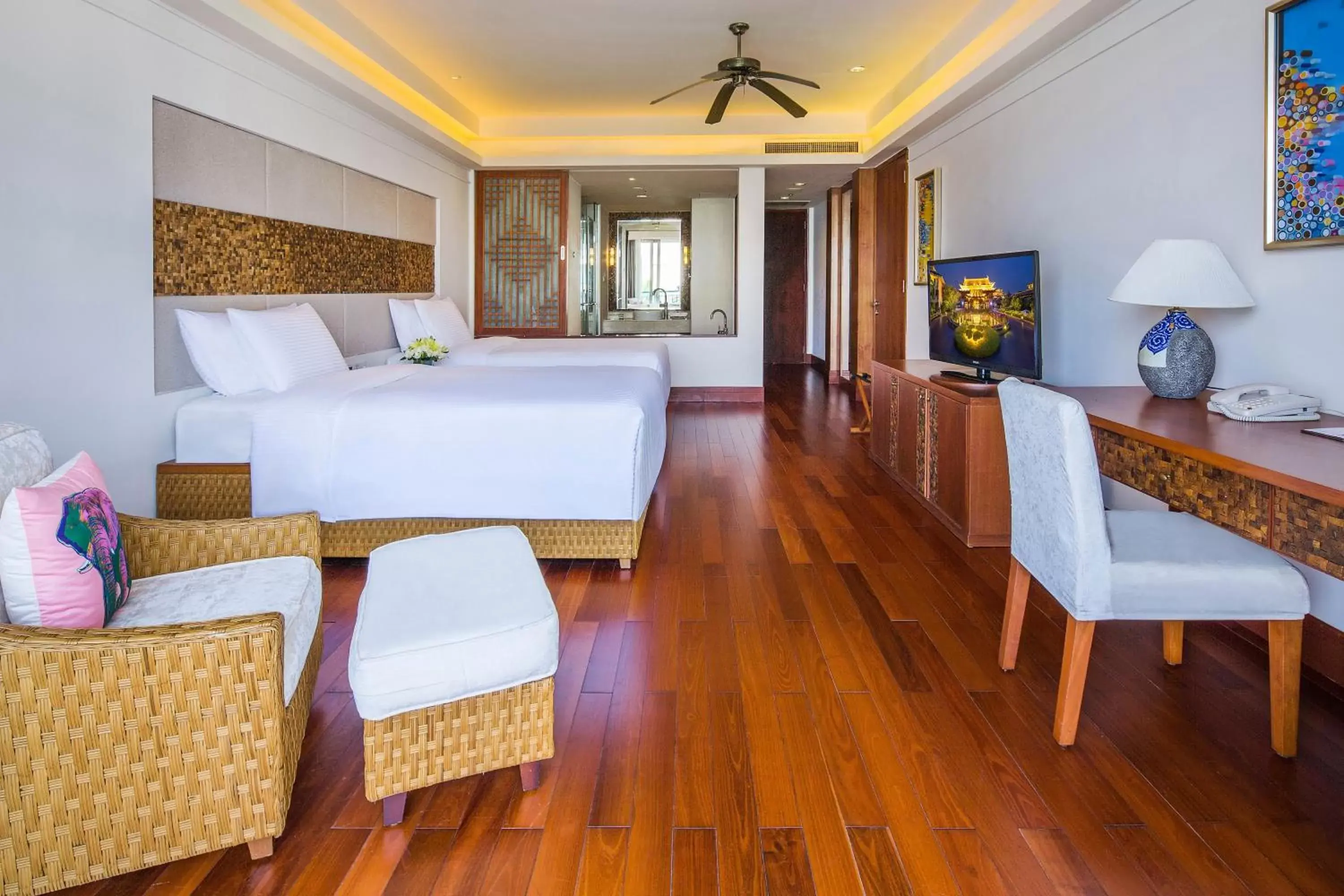 Bedroom in Huayu Resort & Spa Yalong Bay Sanya