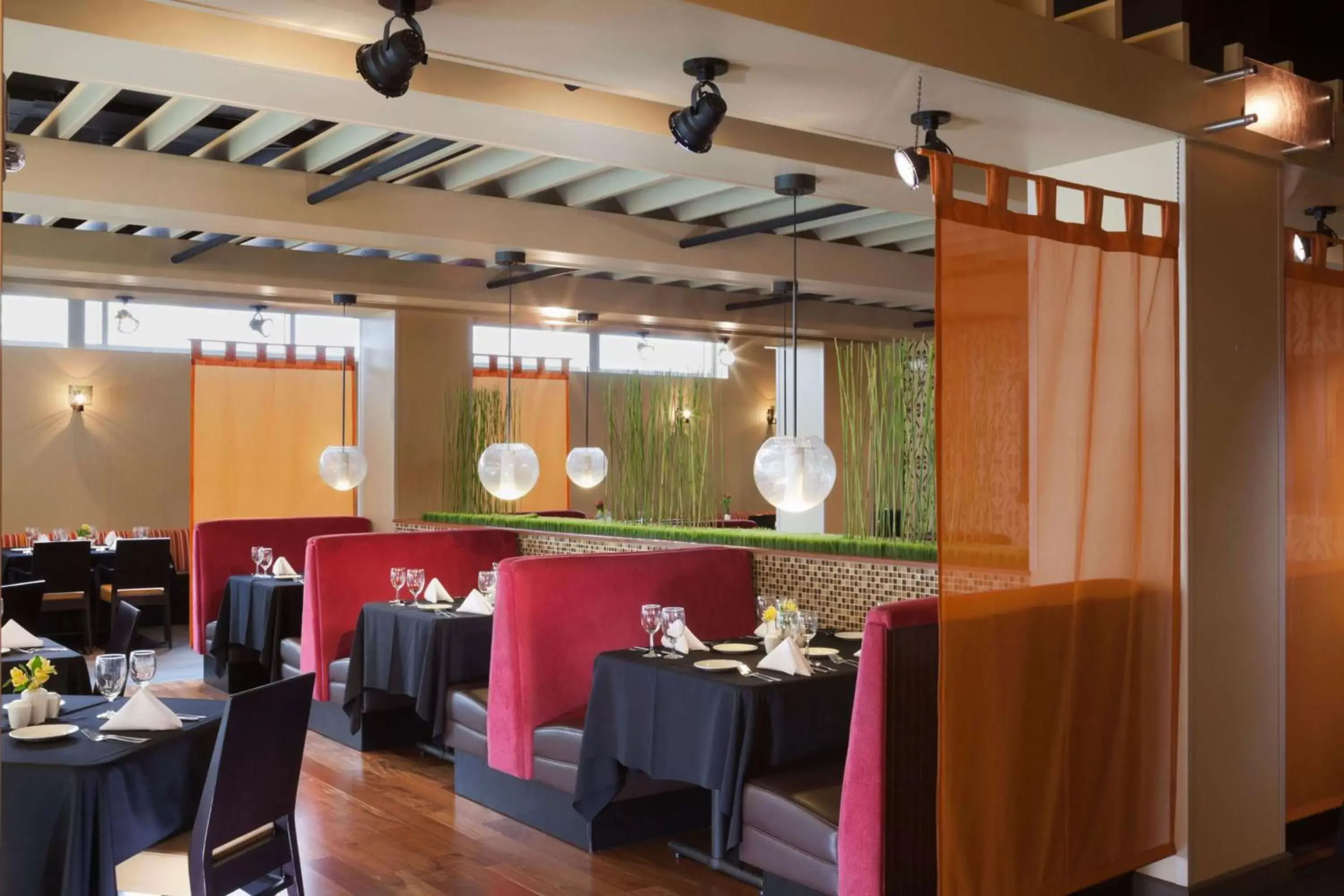 Restaurant/places to eat in DoubleTree by Hilton Hotel Chattanooga Downtown Restaurant/places to eat in DoubleTree by Hilton Hotel Chattanooga Downtown