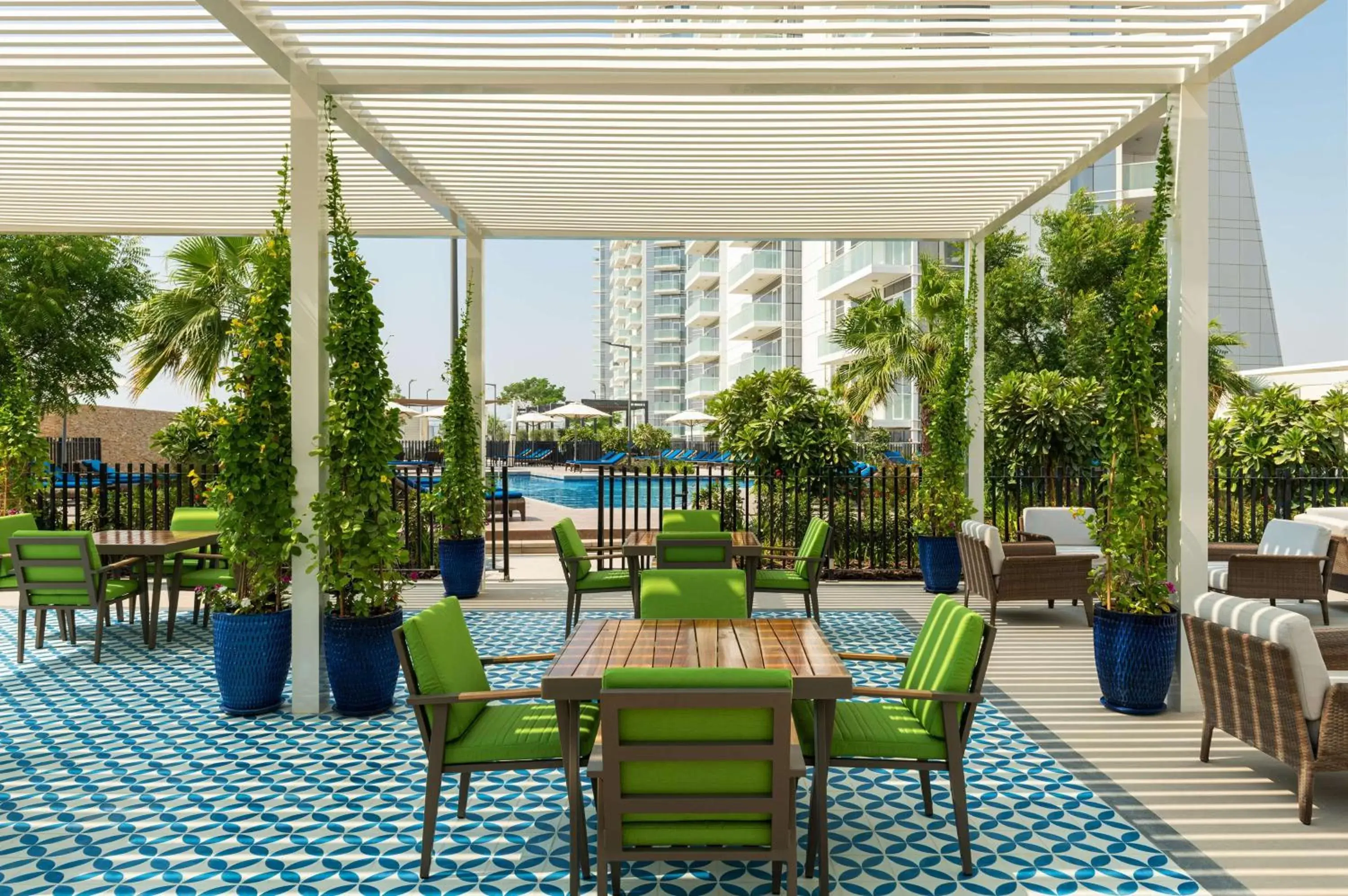 Lounge or bar in Radisson Dubai Damac Hills