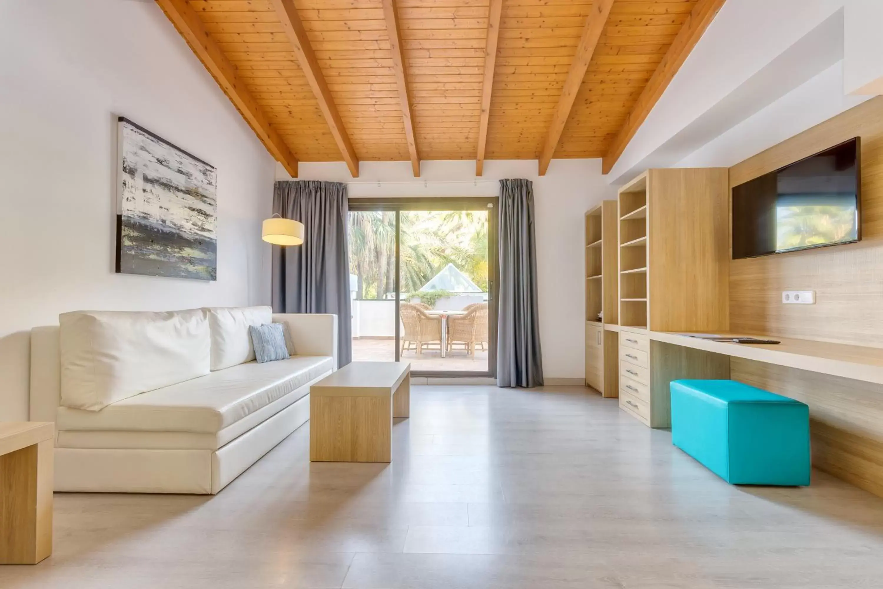 Living room, Seating Area in Bahía de Alcudia Hotel & Spa