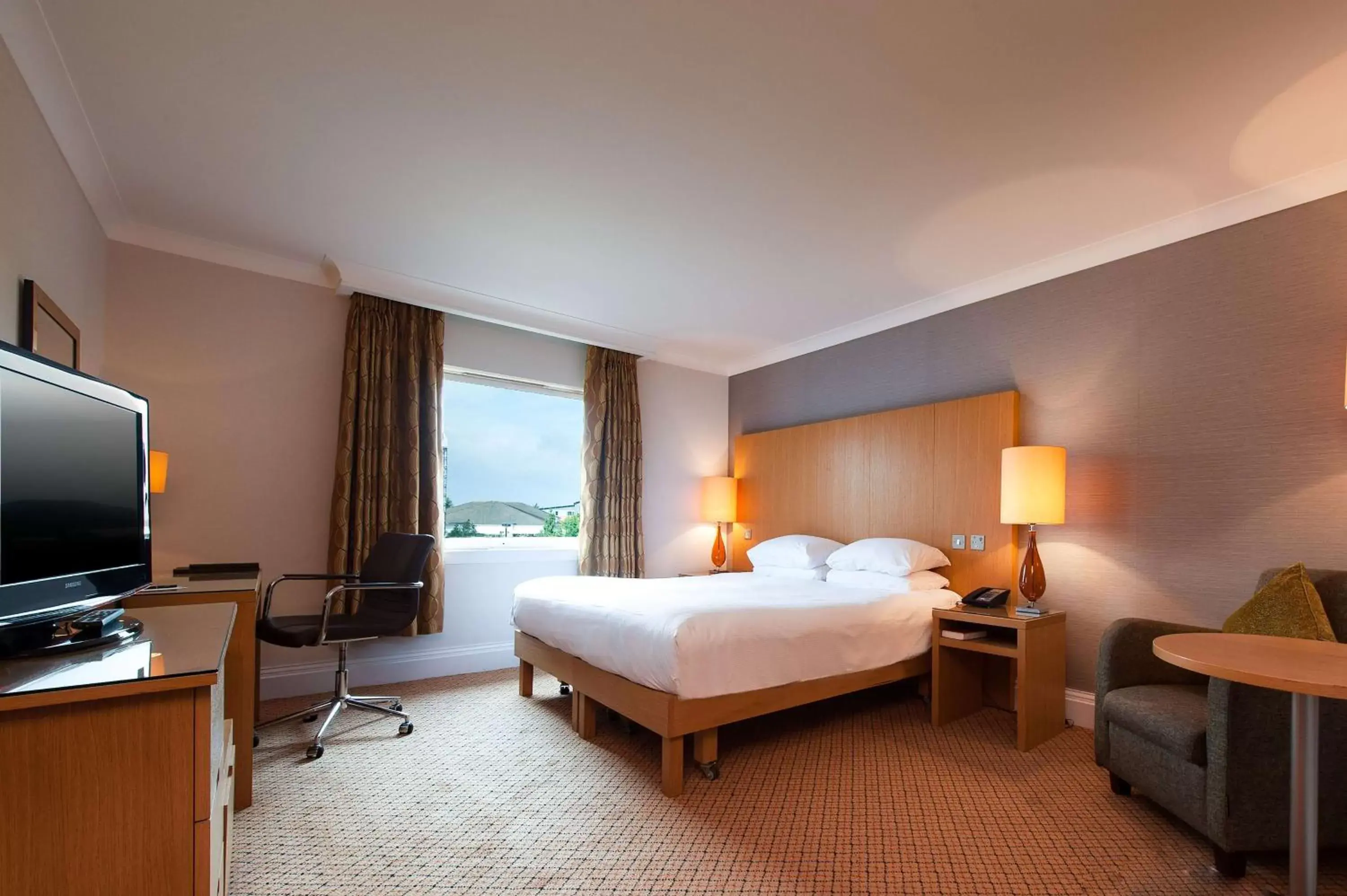 Bedroom in Doubletree By Hilton Glasgow Strathclyde