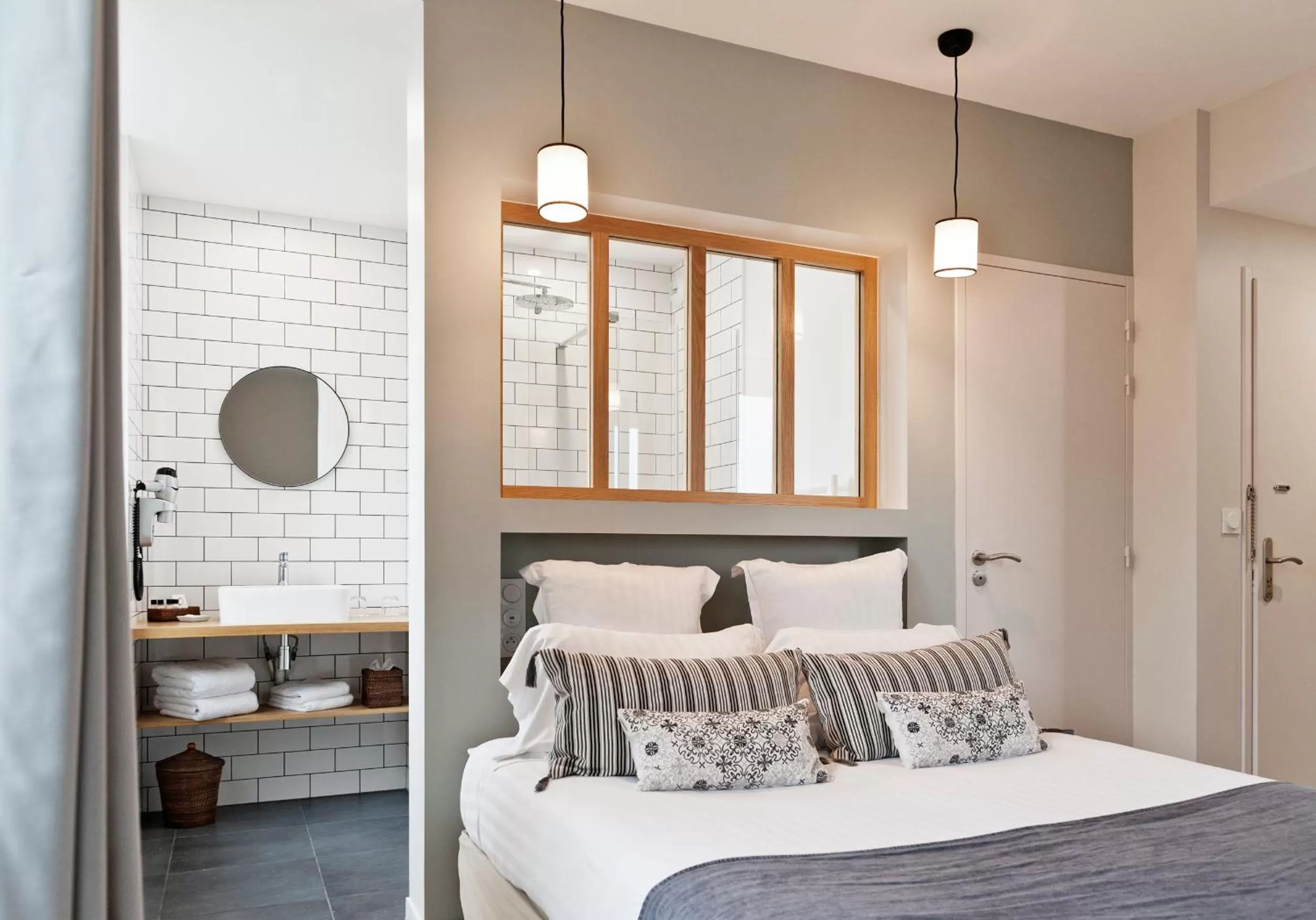 Bedroom, Bed in Hôtel Les Costans, The Originals Relais