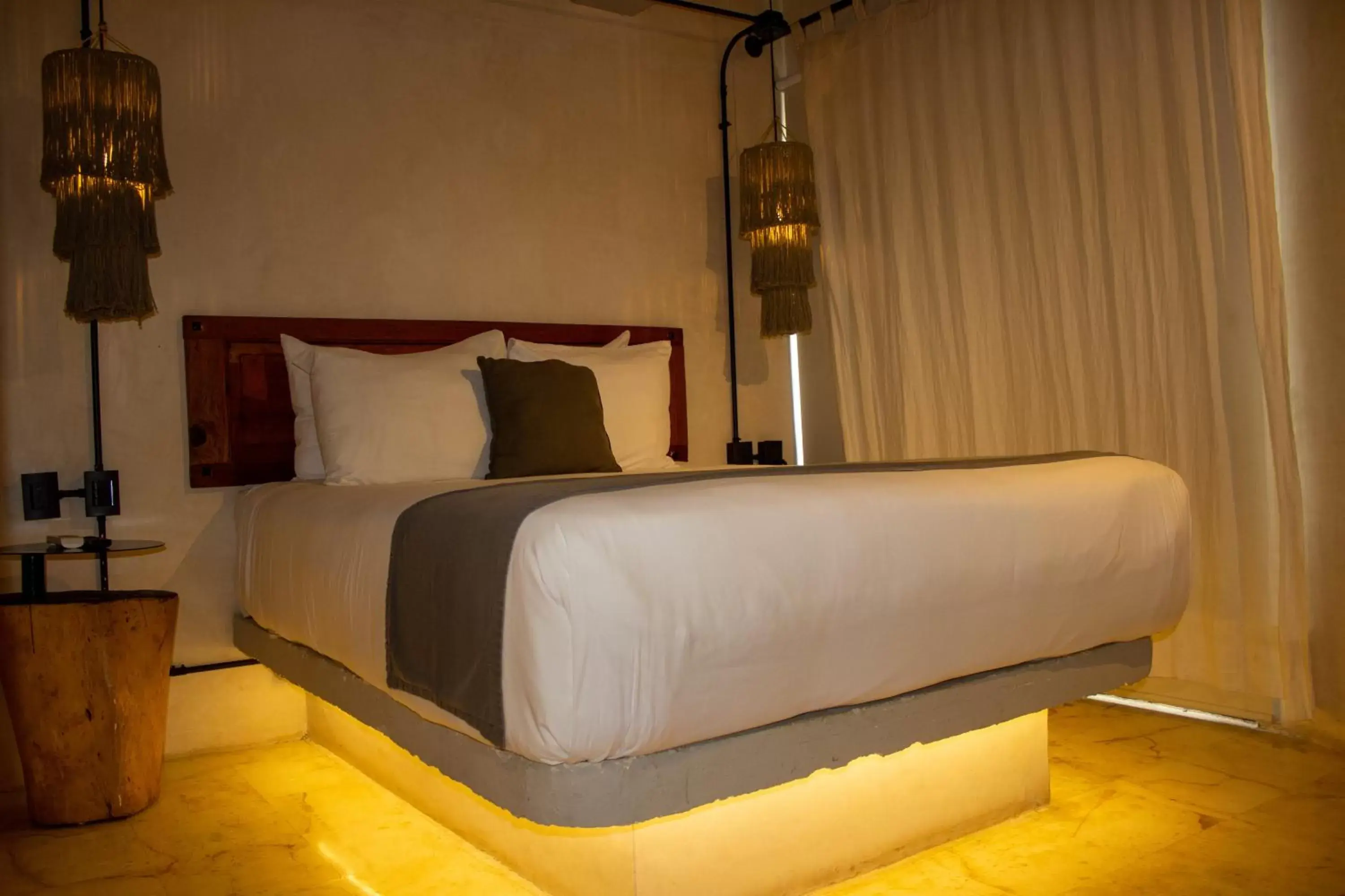 Bed in "5TH AVE Caribbean Paradise Boutique Hotel "by BFH"