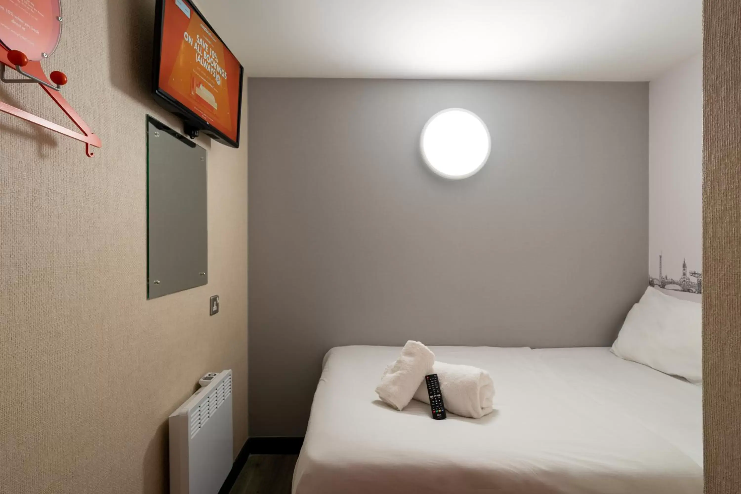 Bed in easyHotel Glasgow City