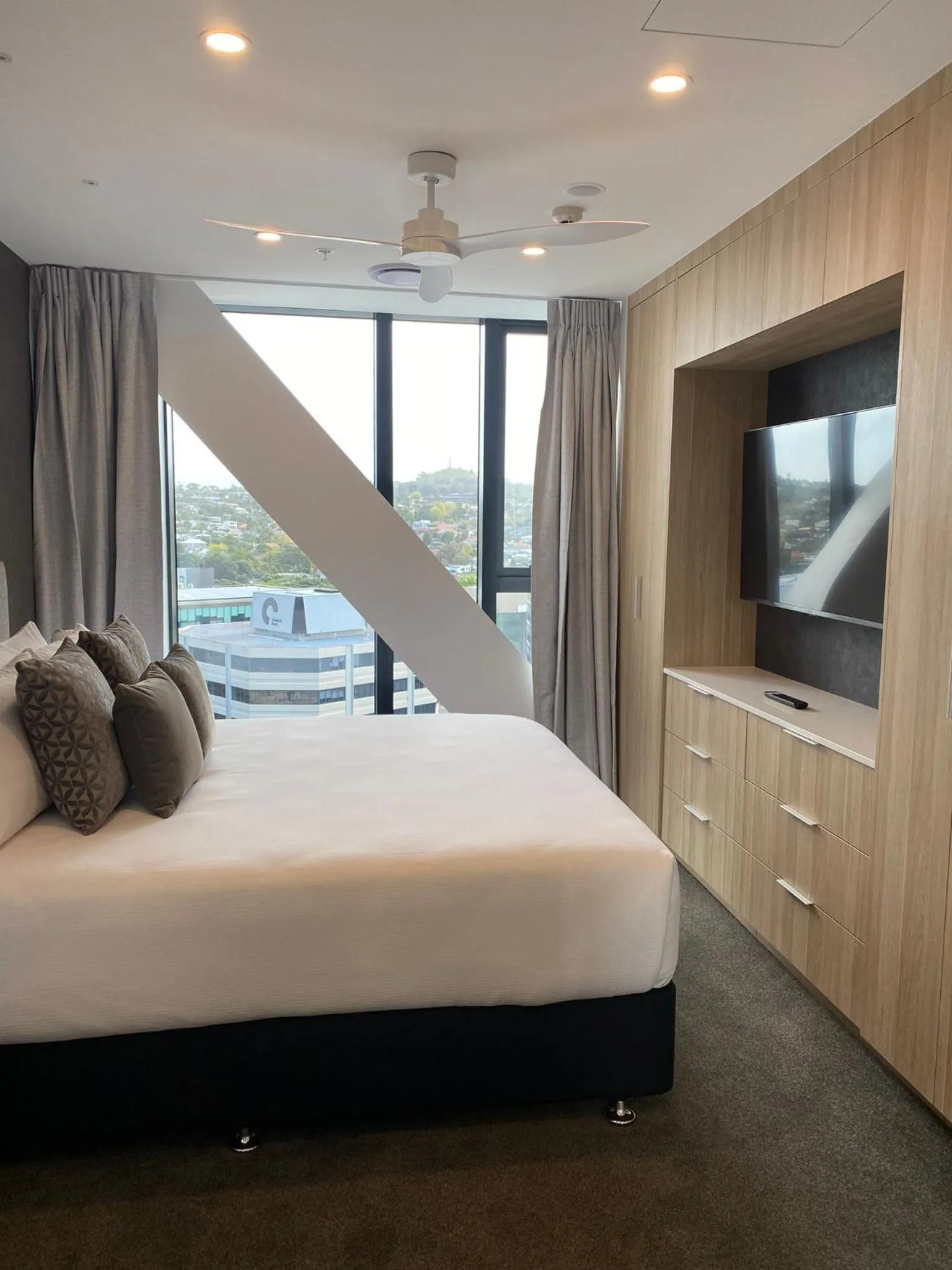Bedroom, Bed in La Quinta by Wyndham Ellerslie Auckland