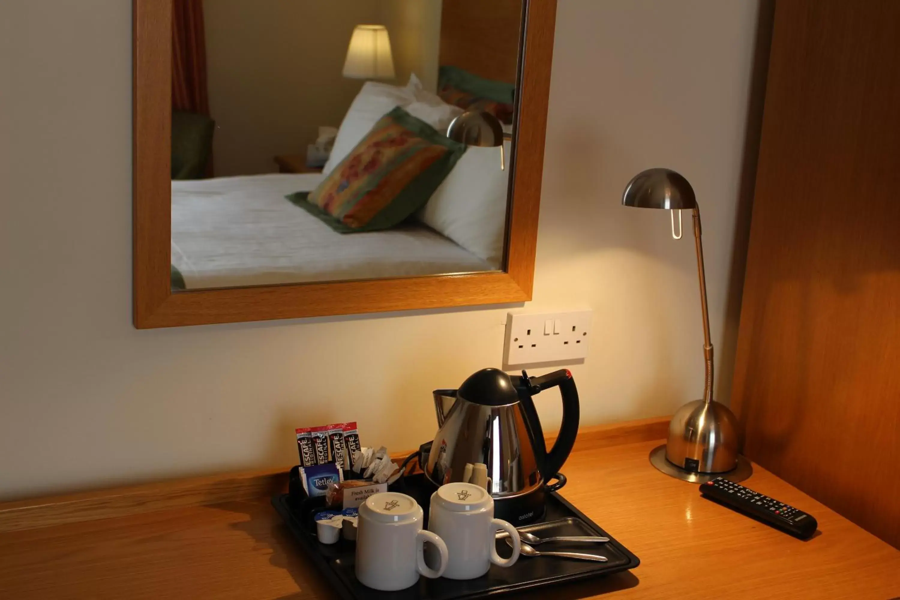 Coffee/tea facilities in Horizon Hotel