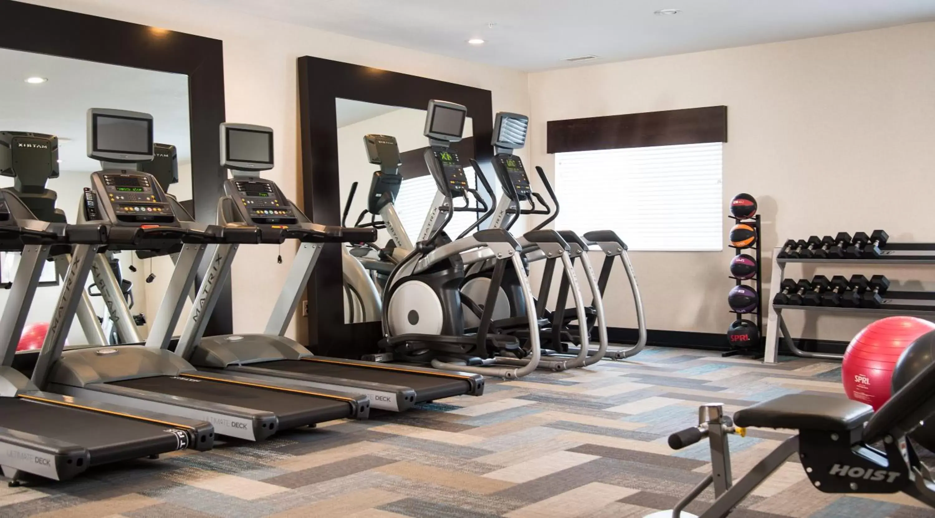 Fitness centre/facilities, Fitness Center/Facilities in Holiday Inn Express Le Claire Riverfront-Davenport, an IHG Hotel