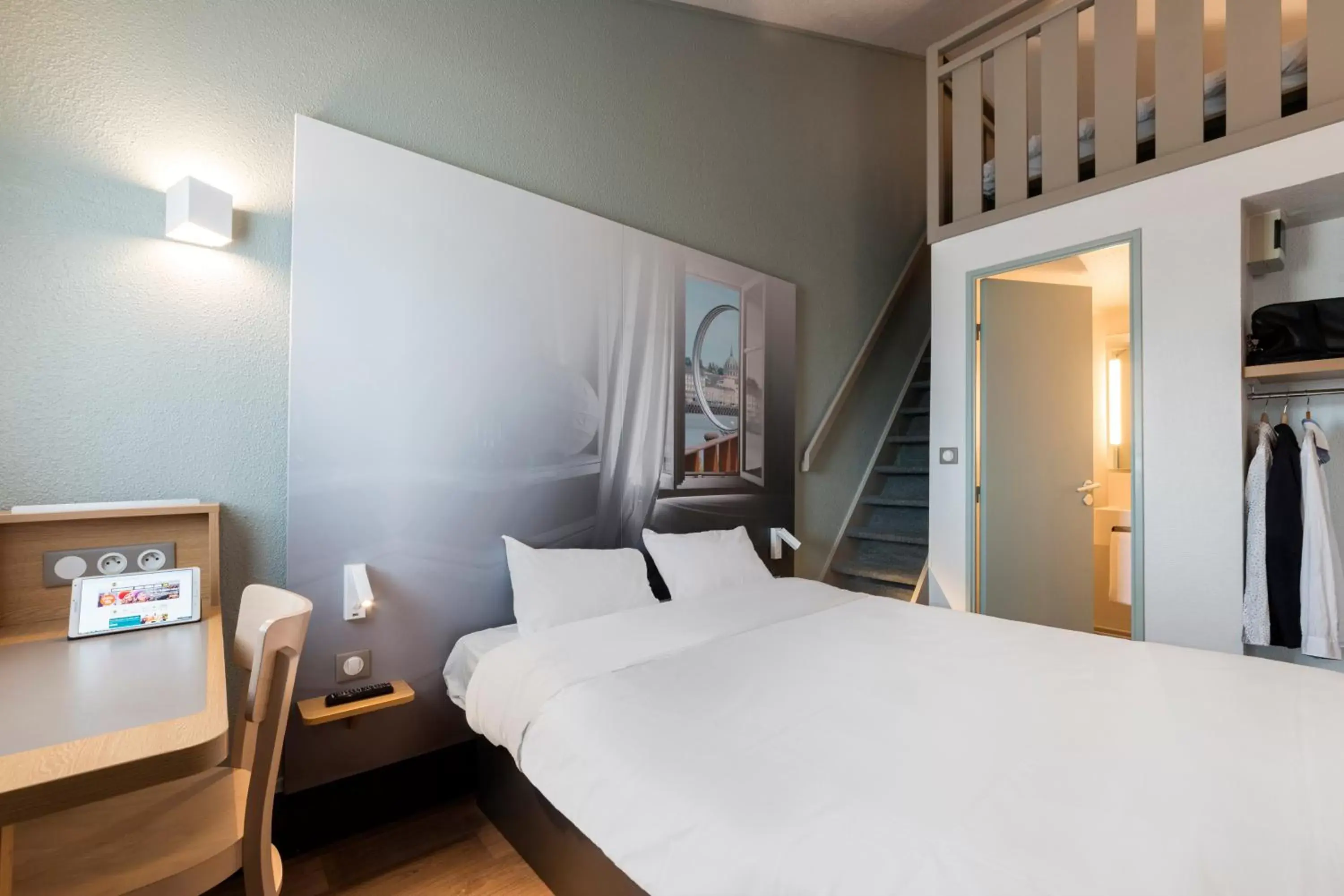 Bedroom, Bed in B&B HOTEL Nantes Parc Expos La Chapelle