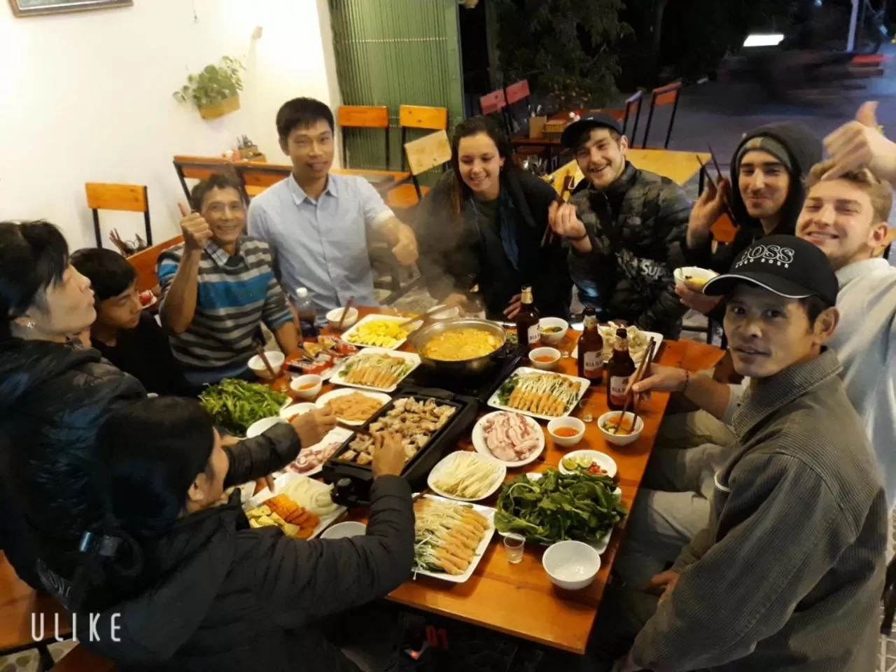 Restaurant/places to eat in Ha Lan Homestay