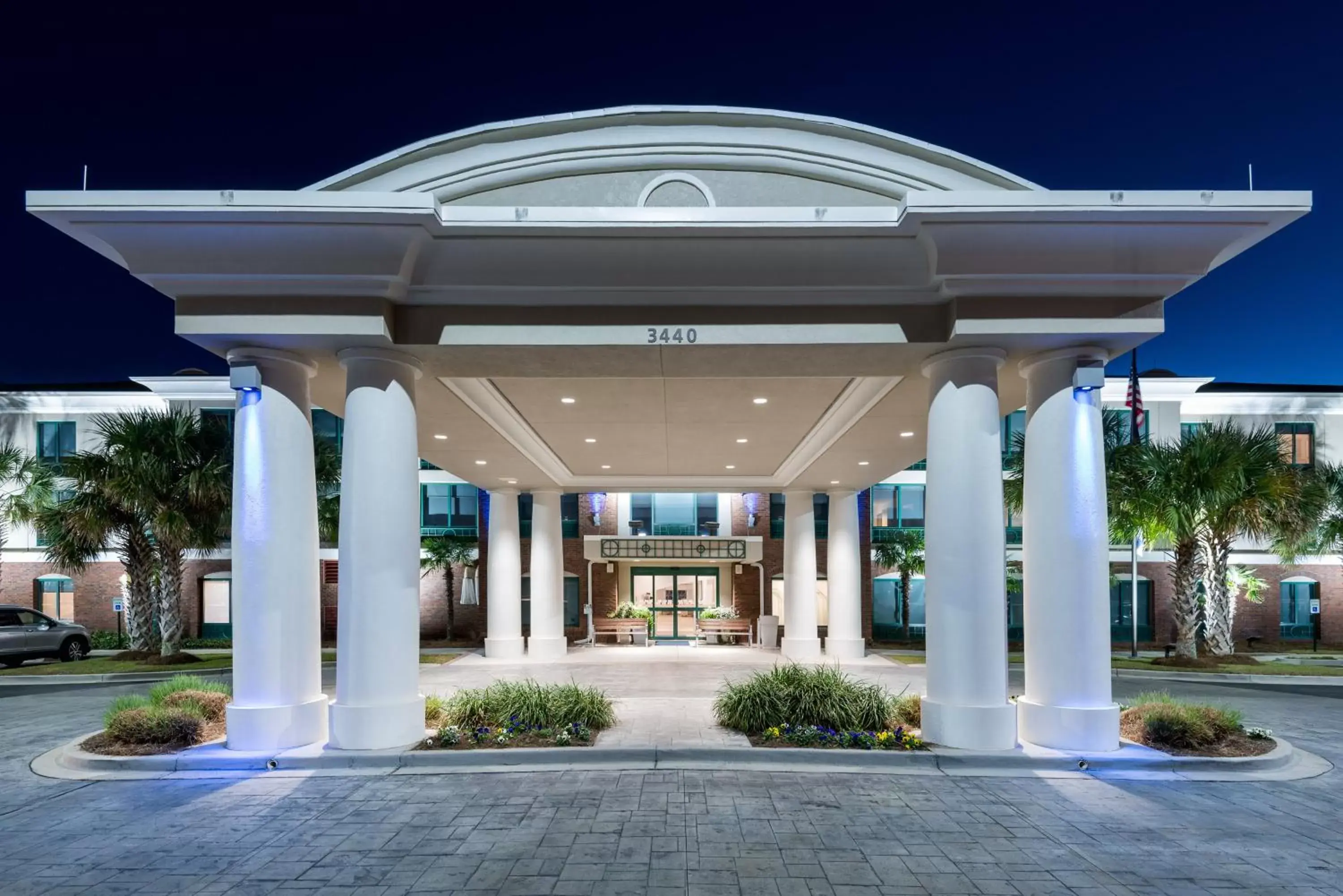 Property Building in Holiday Inn Express & Suites Florence I-95 & I-20 Civic Ctr, an IHG Hotel