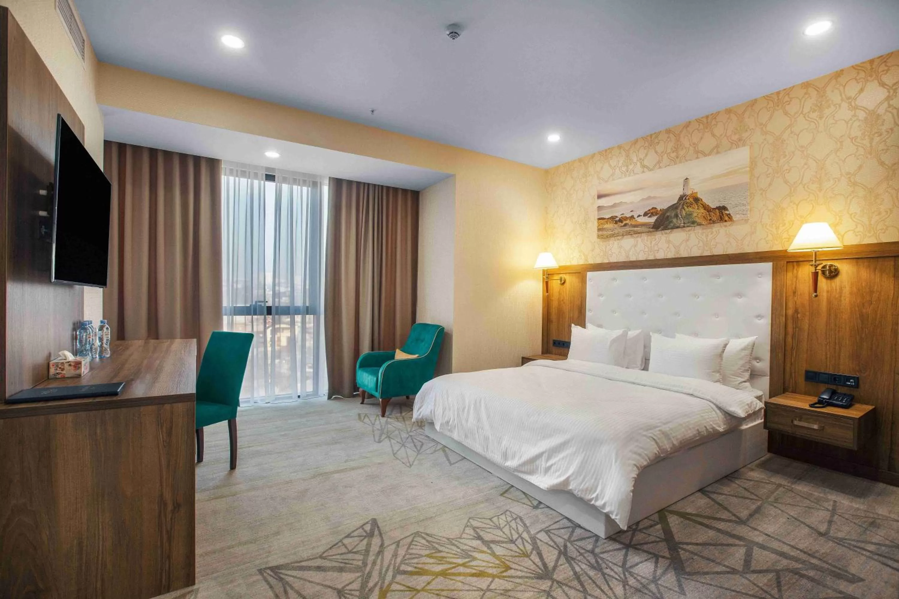 Property building, Bed in Royal Tulip Hotel & Casino, Tbilisi