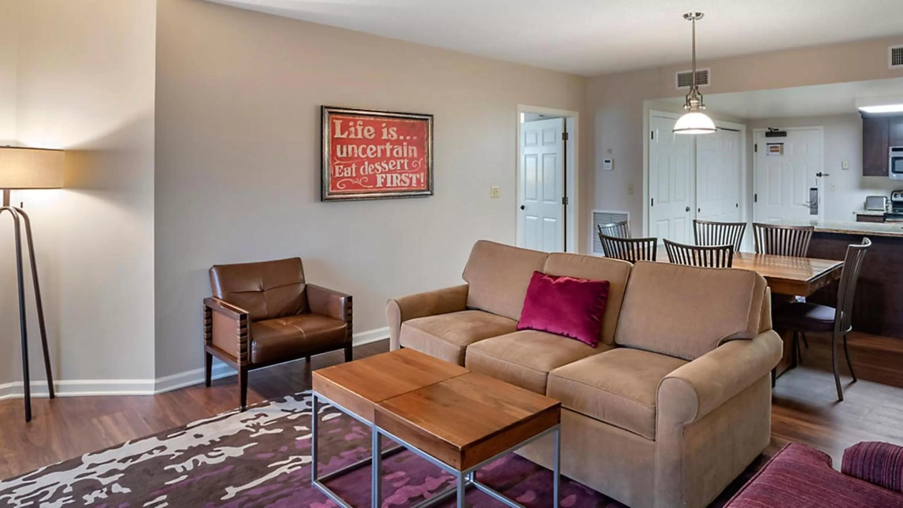 Living room in Bluegreen Vacations Suites at Hershey