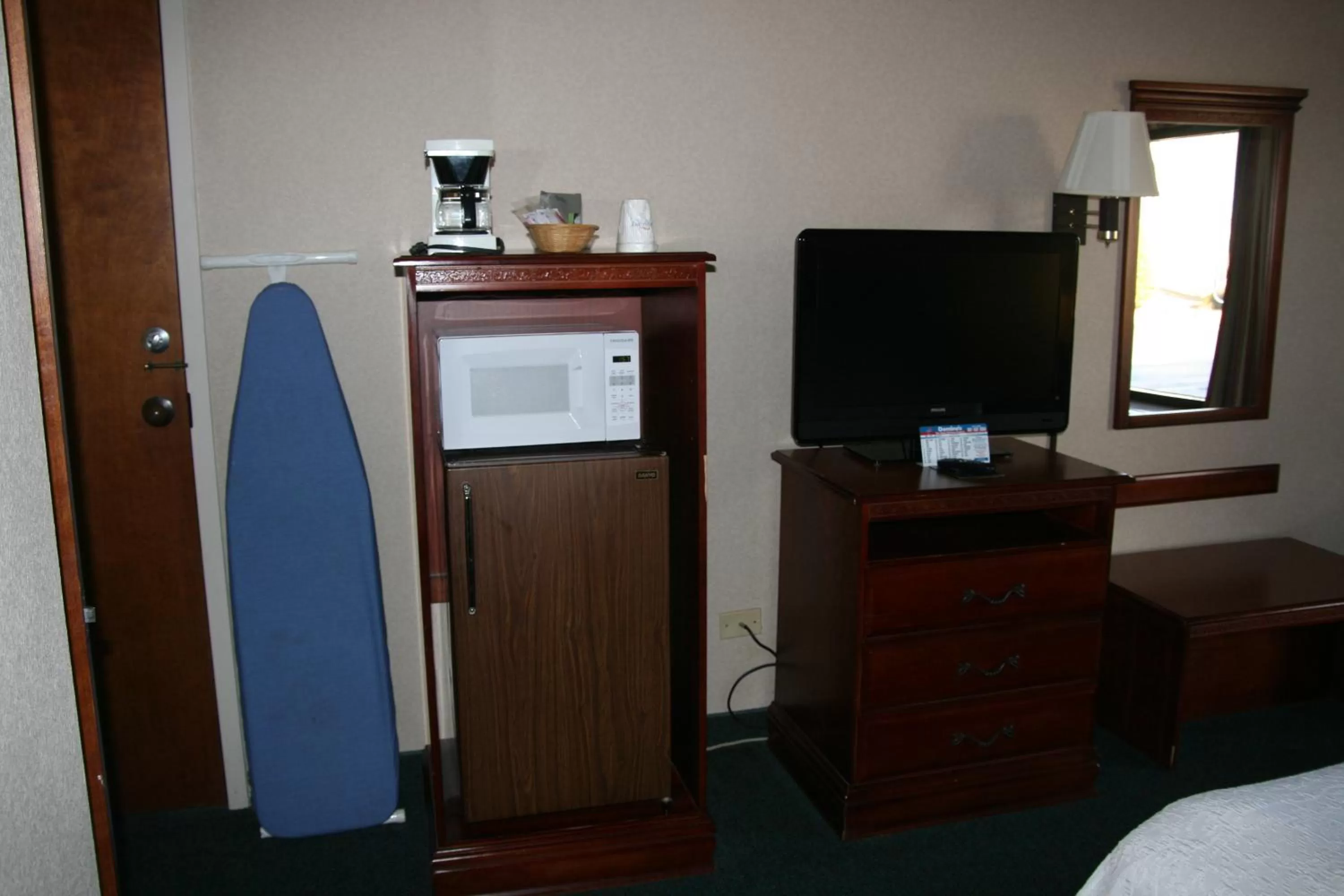 TV and multimedia, Bed in Baymont by Wyndham Clarksville Northeast