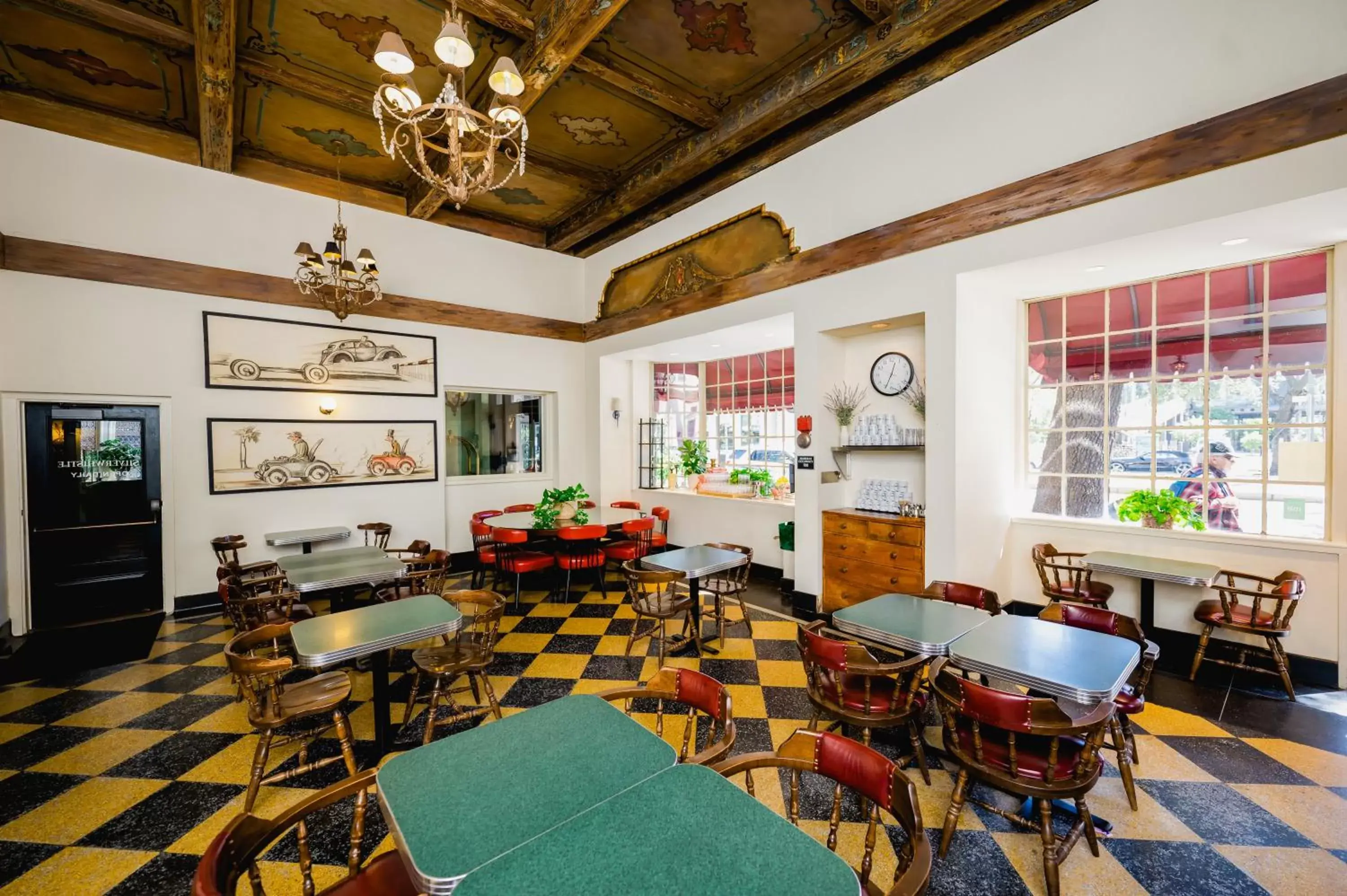 Restaurant/places to eat in The Pontchartrain Hotel Restaurant/places to eat in The Pontchartrain Hotel