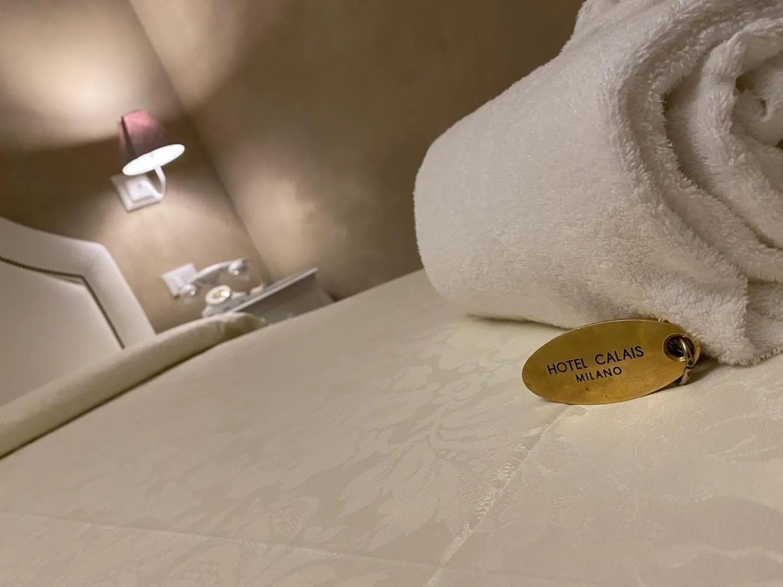 Bed in Boutique Hotel Calais Milano