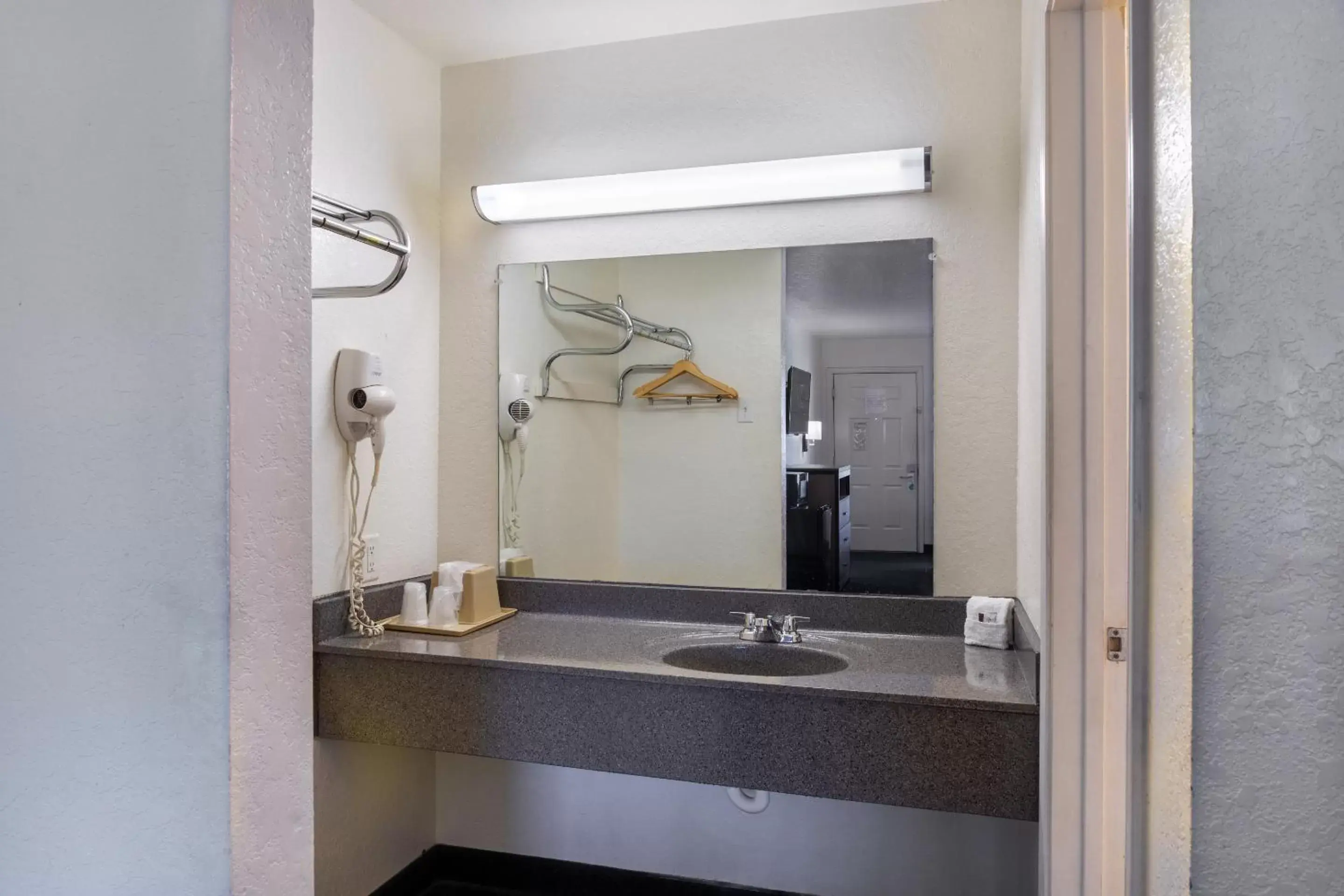Bathroom in OYO Inn & Suites Medical Center San Antonio