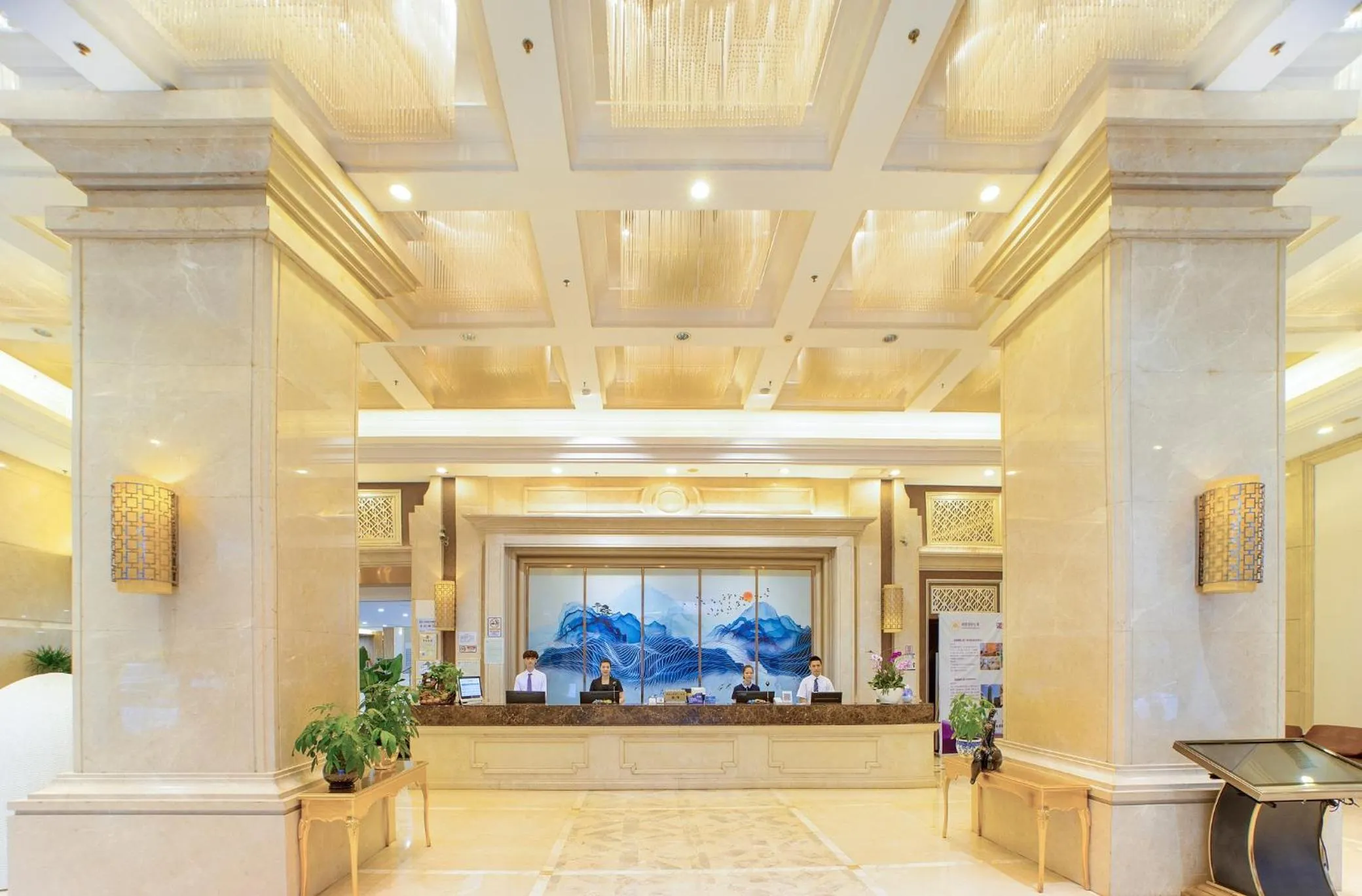 Lobby or reception in Guangzhou Nuomo International Hotel-Canton Fair Free Shuttle Bus