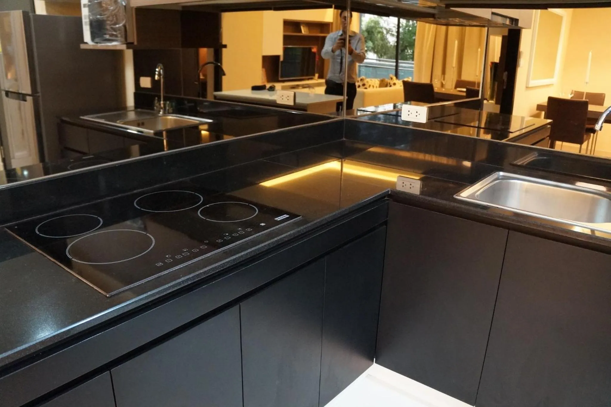 Kitchen or kitchenette in Avatar Suites Hotel - SHA Extra Plus