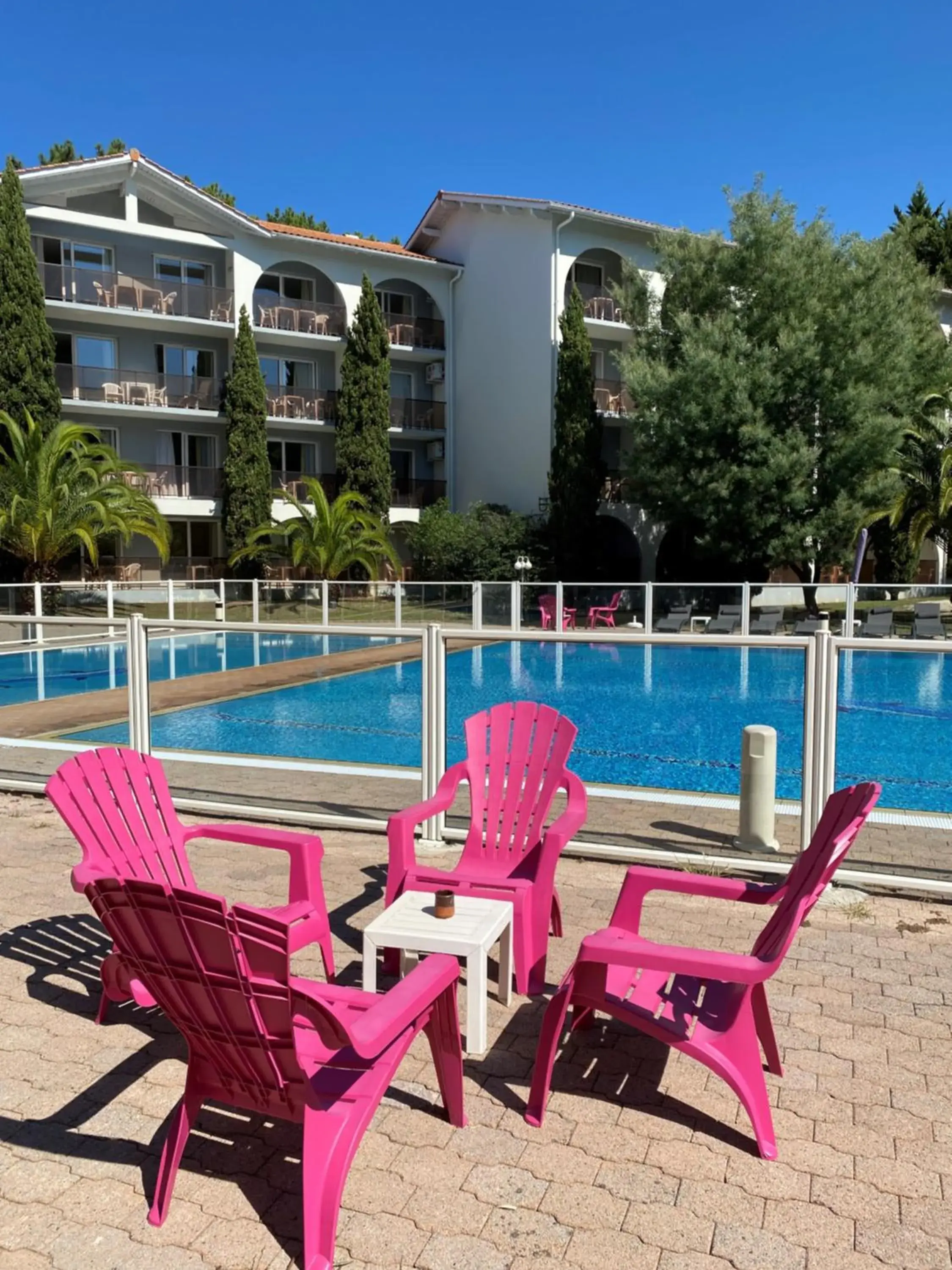 Patio, Swimming Pool in Hotel Résidence Anglet Biarritz-Parme