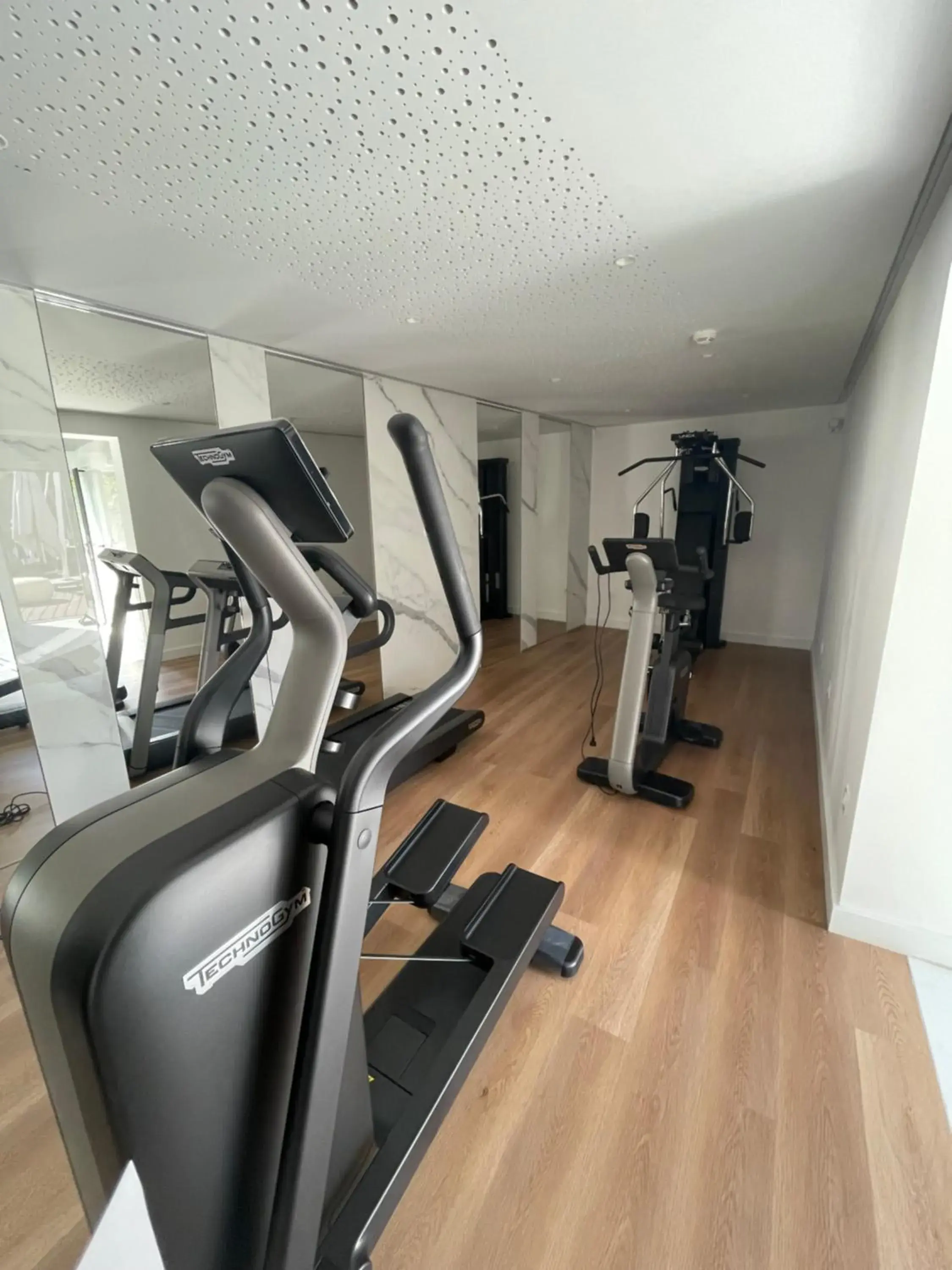 Fitness centre/facilities, Fitness Center/Facilities in Oz'Inn Hôtel & Spa