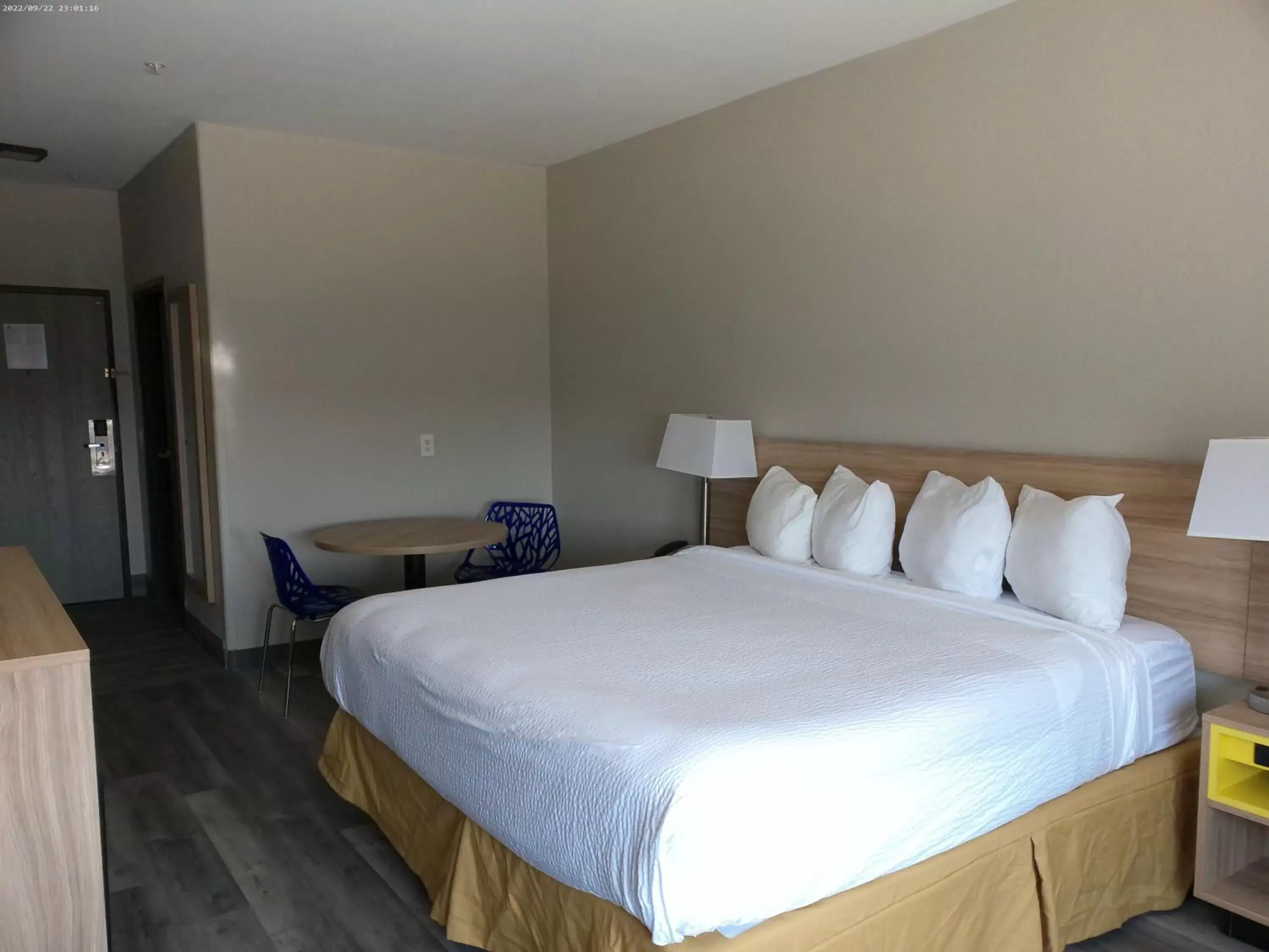 Bed in Days Inn & Suites by Wyndham Tucson/Marana