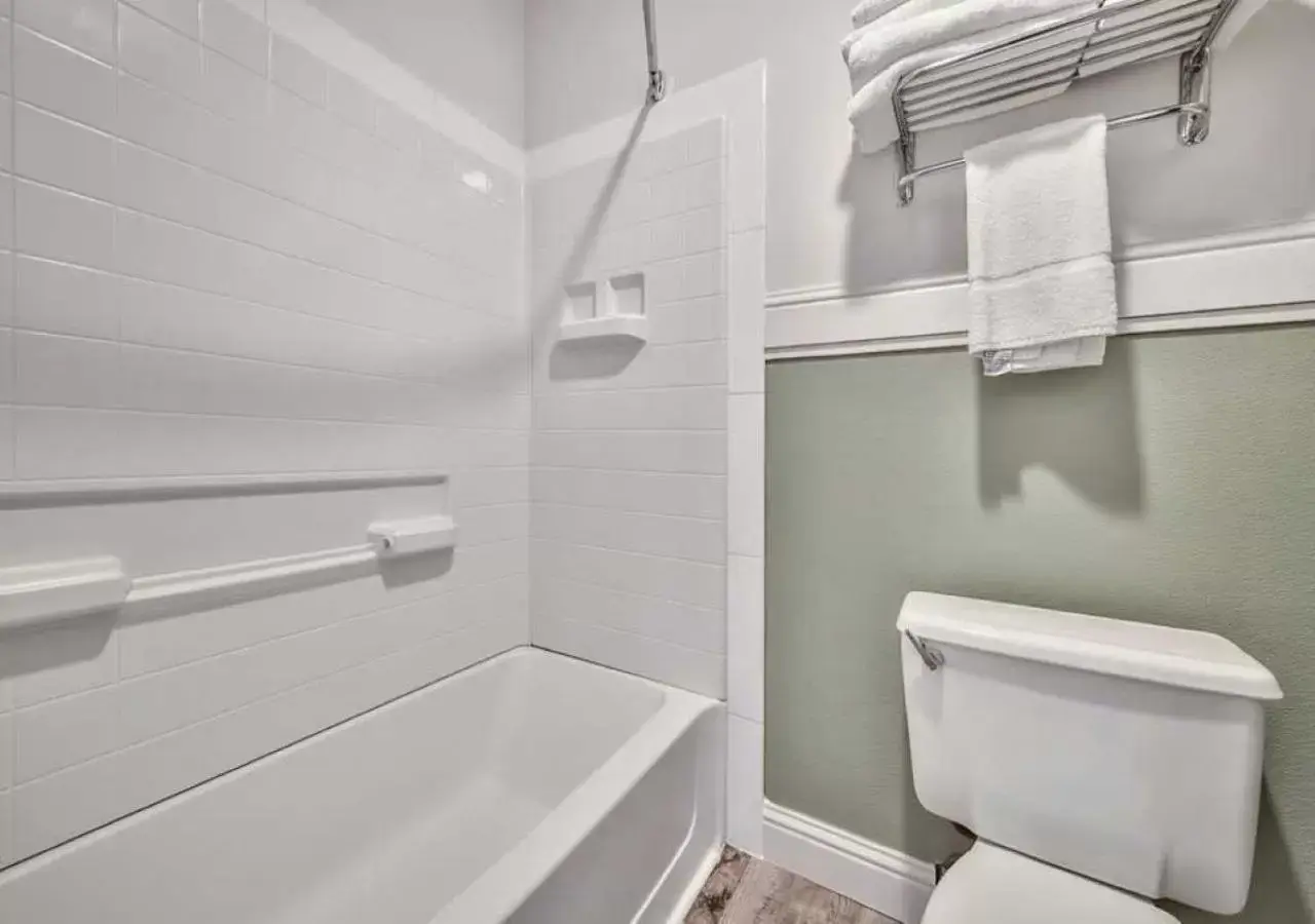 Bathroom in Walker River Lodge