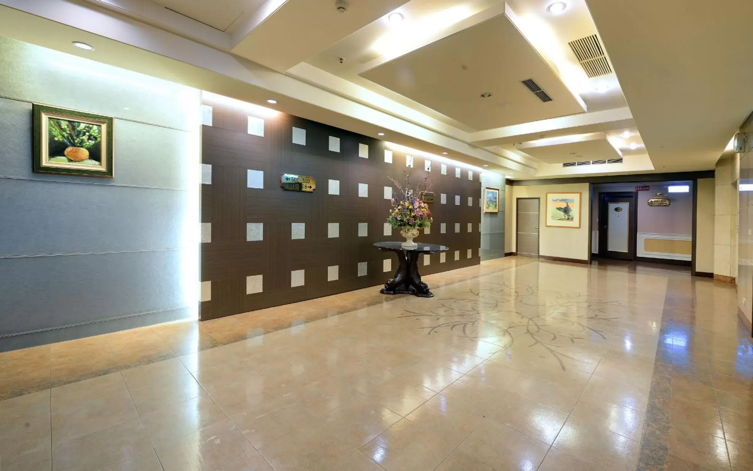 Floor plan, Lobby/Reception in Cheng Pao Hotel