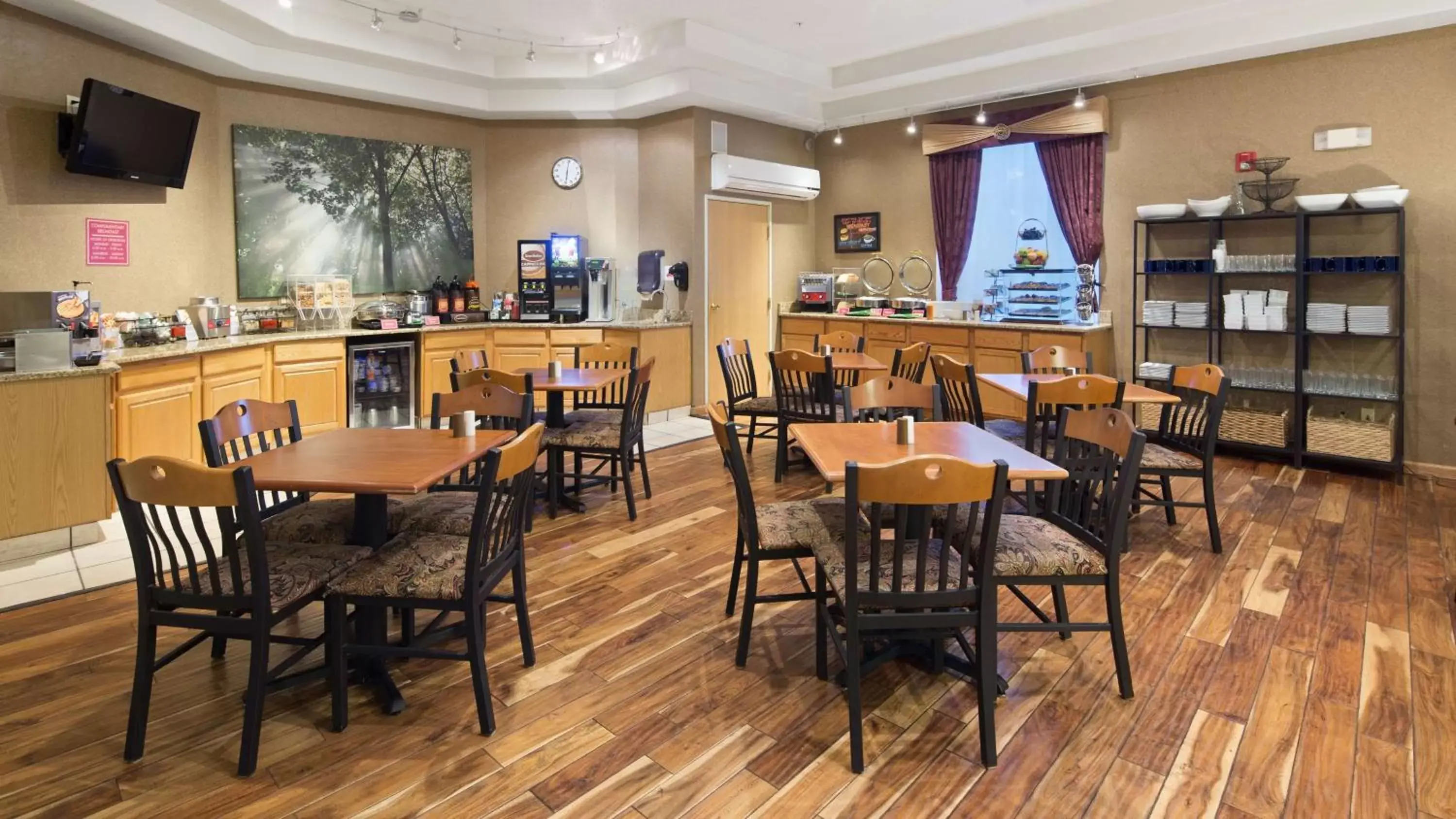 Restaurant/Places to Eat in Best Western Plus Des Moines West Inn & Suites