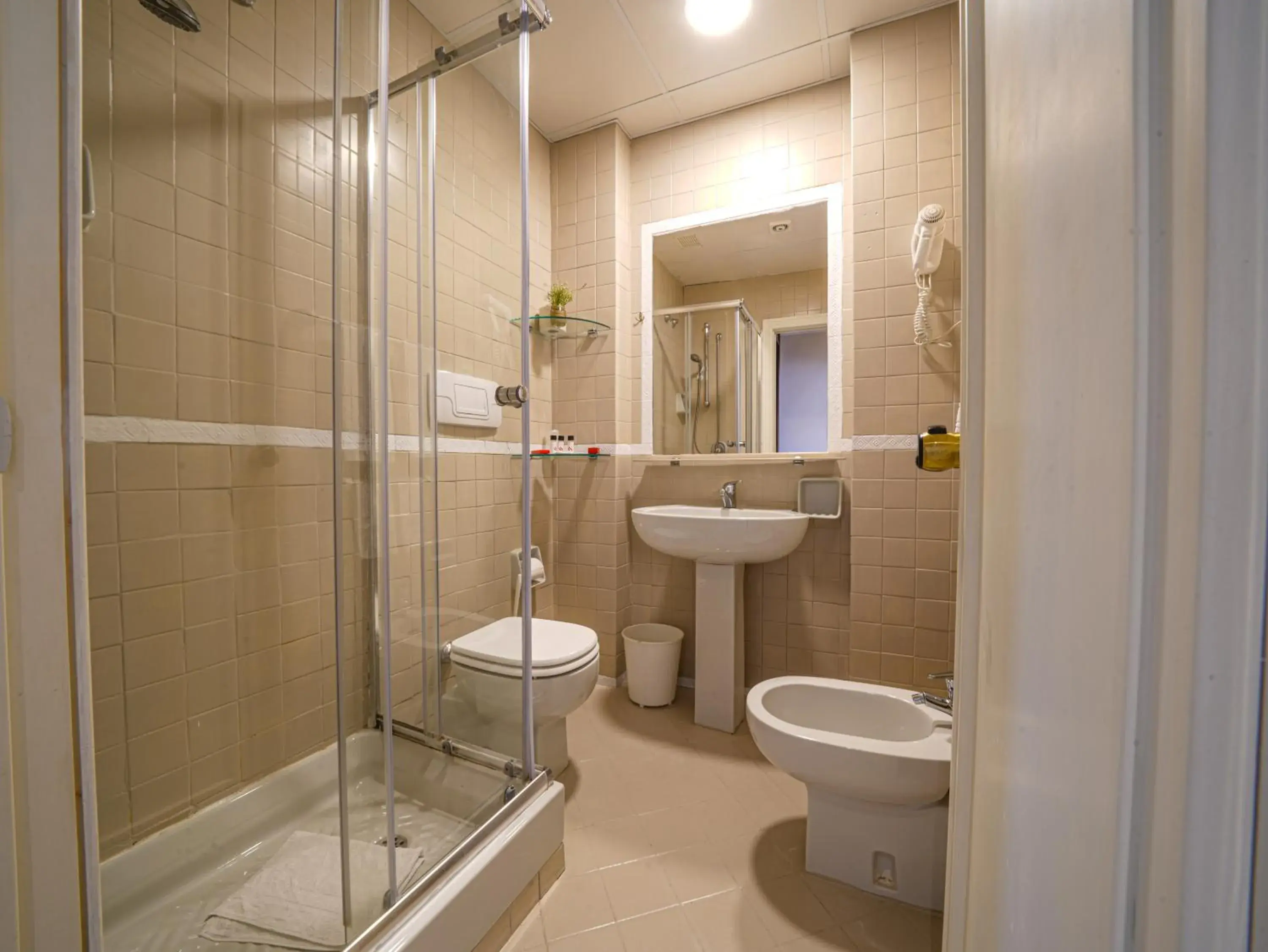 Bathroom in Hotel Scapolatiello