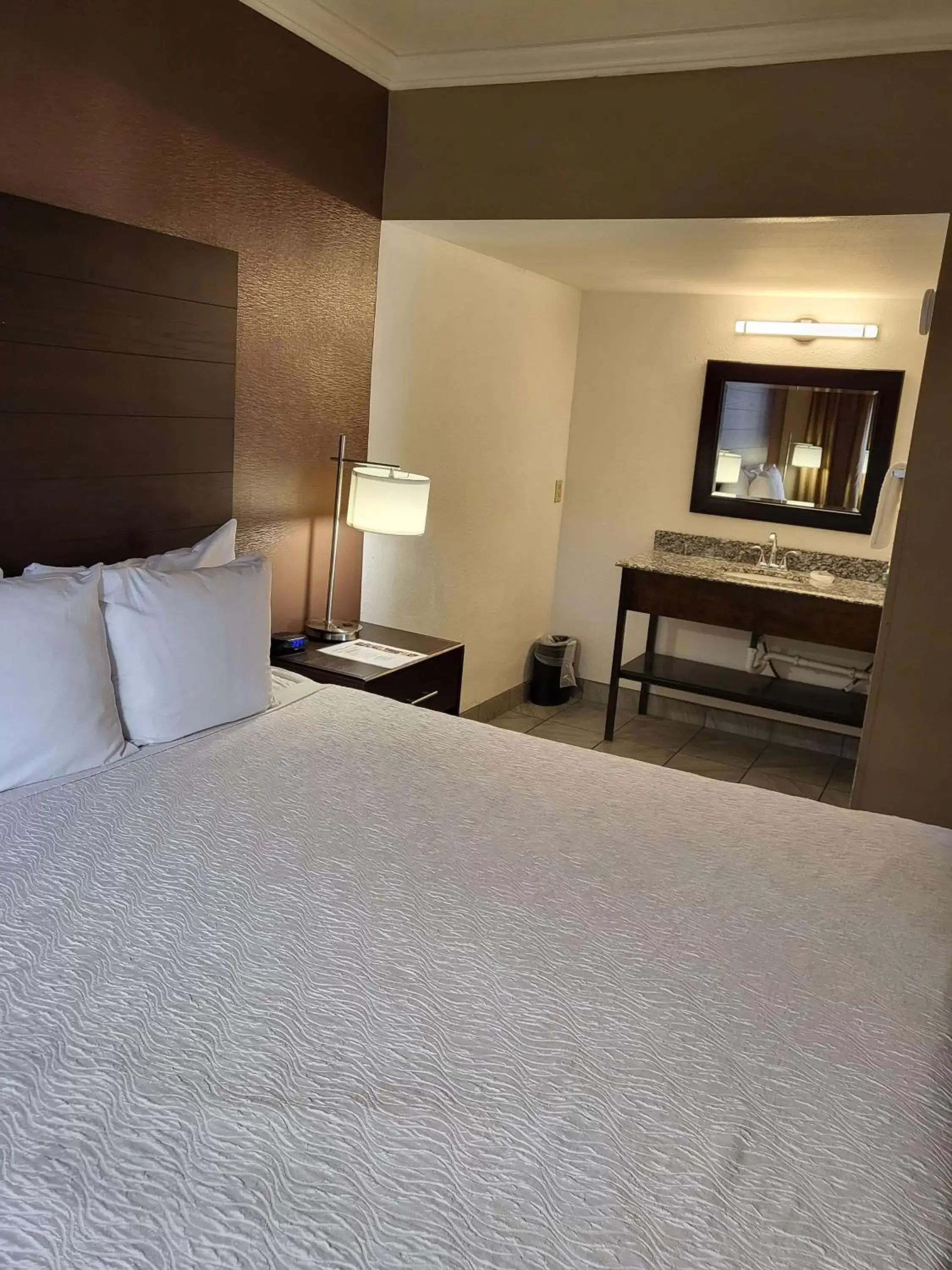Bedroom, Bed in Best Western InnSuites Tucson Foothills Hotel & Suites