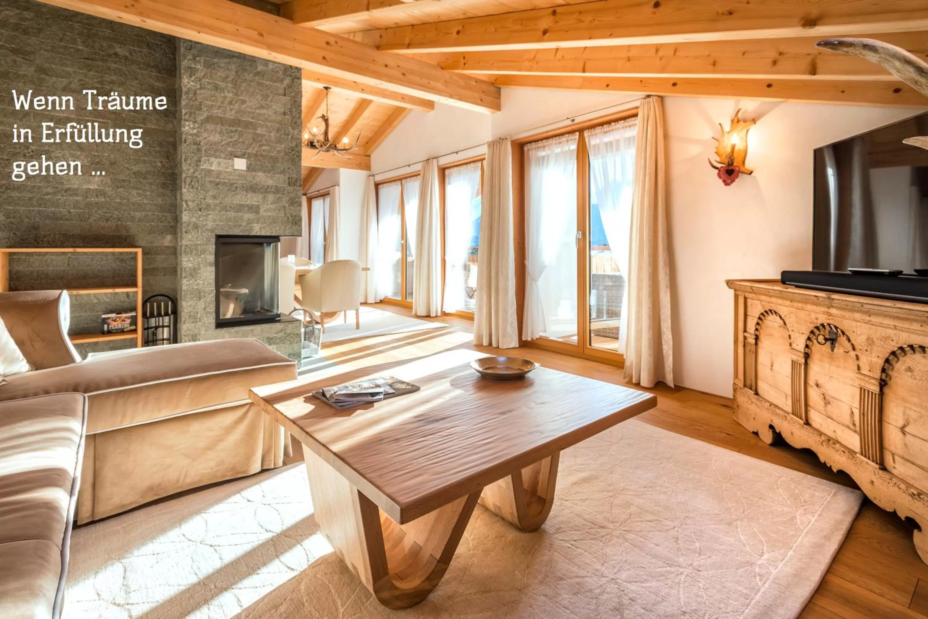 Living room in Hotel Sarain Active Mountain Resort