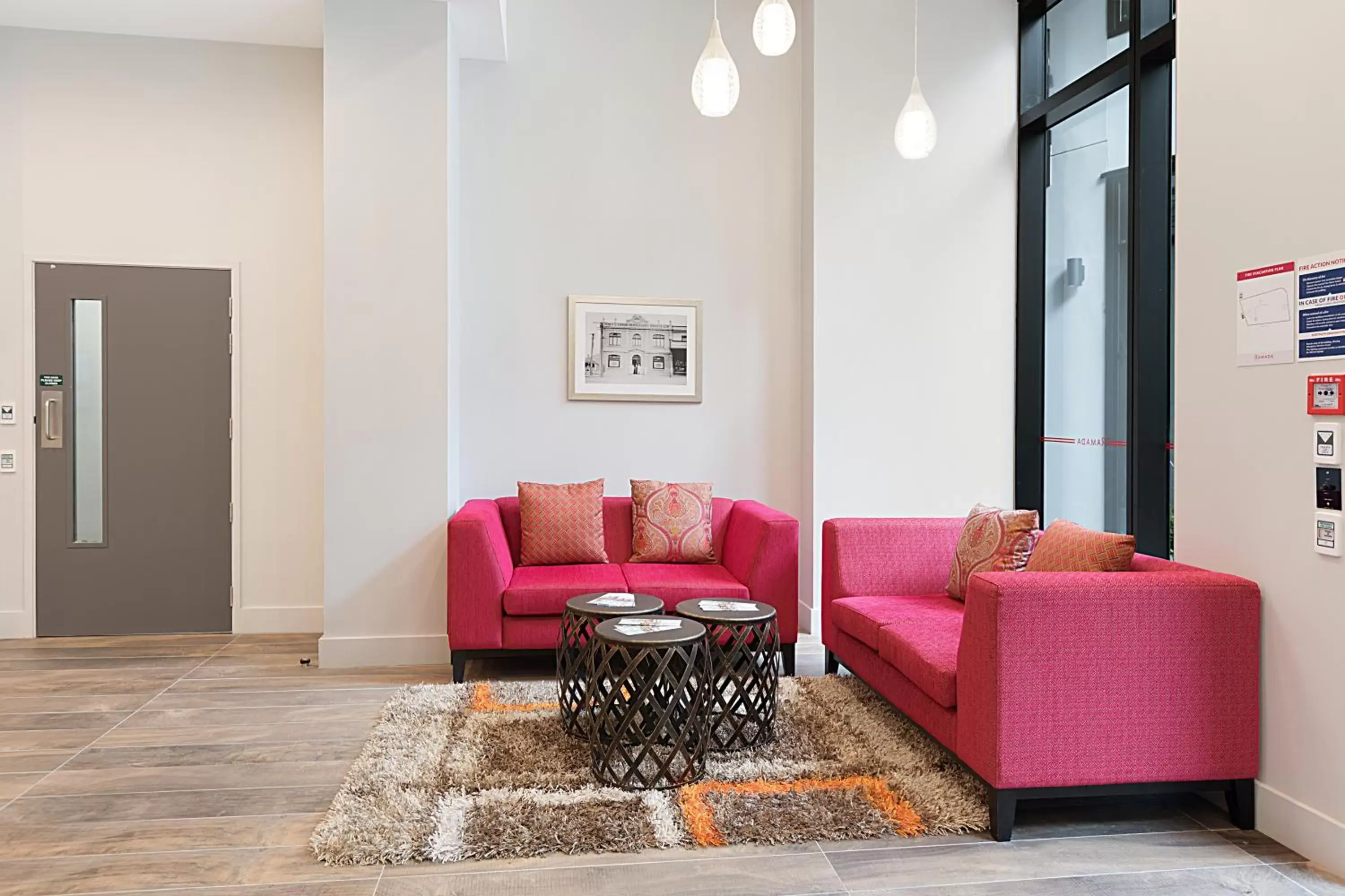 Lobby or reception, Seating Area in Ramada Suites Victoria Street West