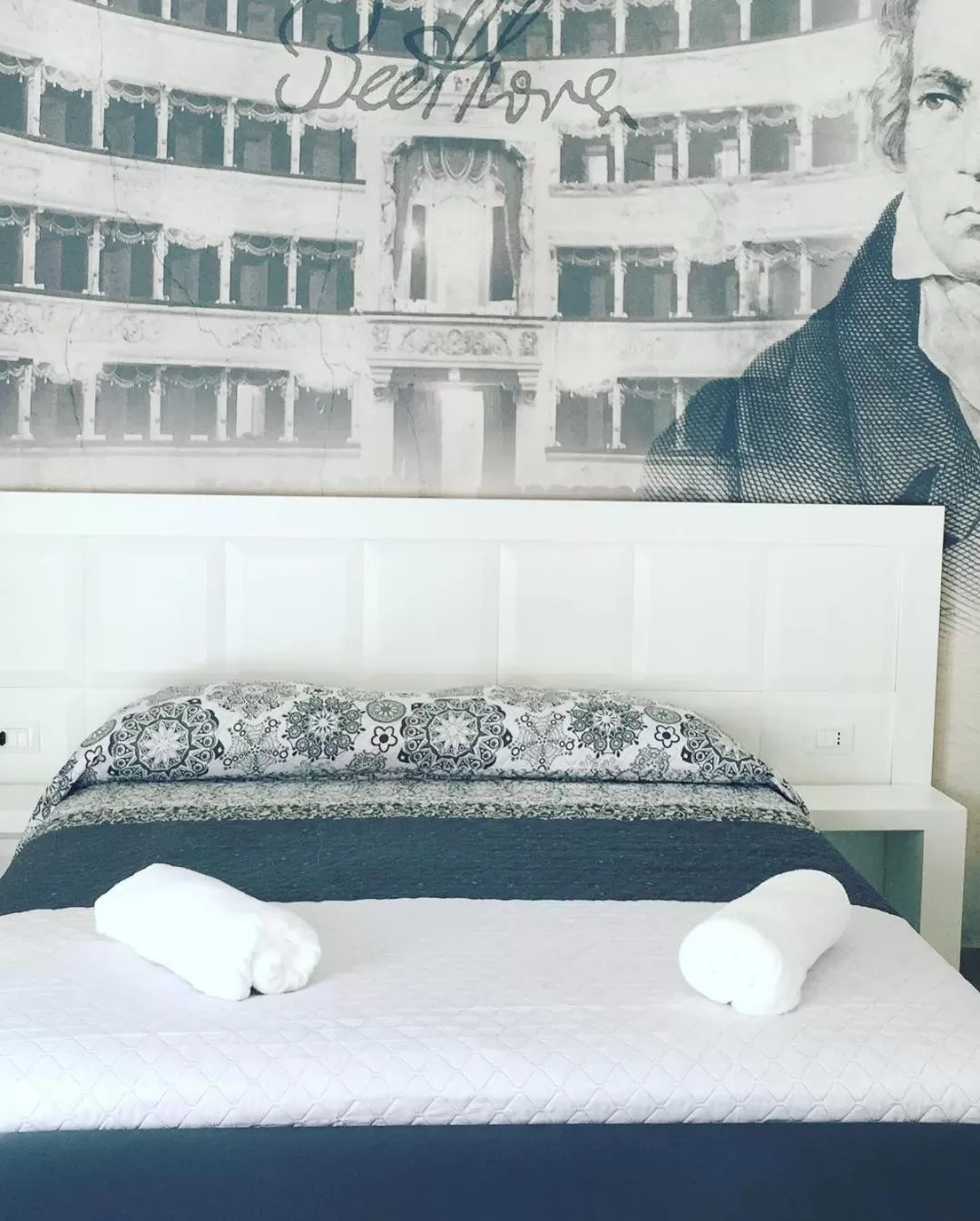 Bed in Al Giordano