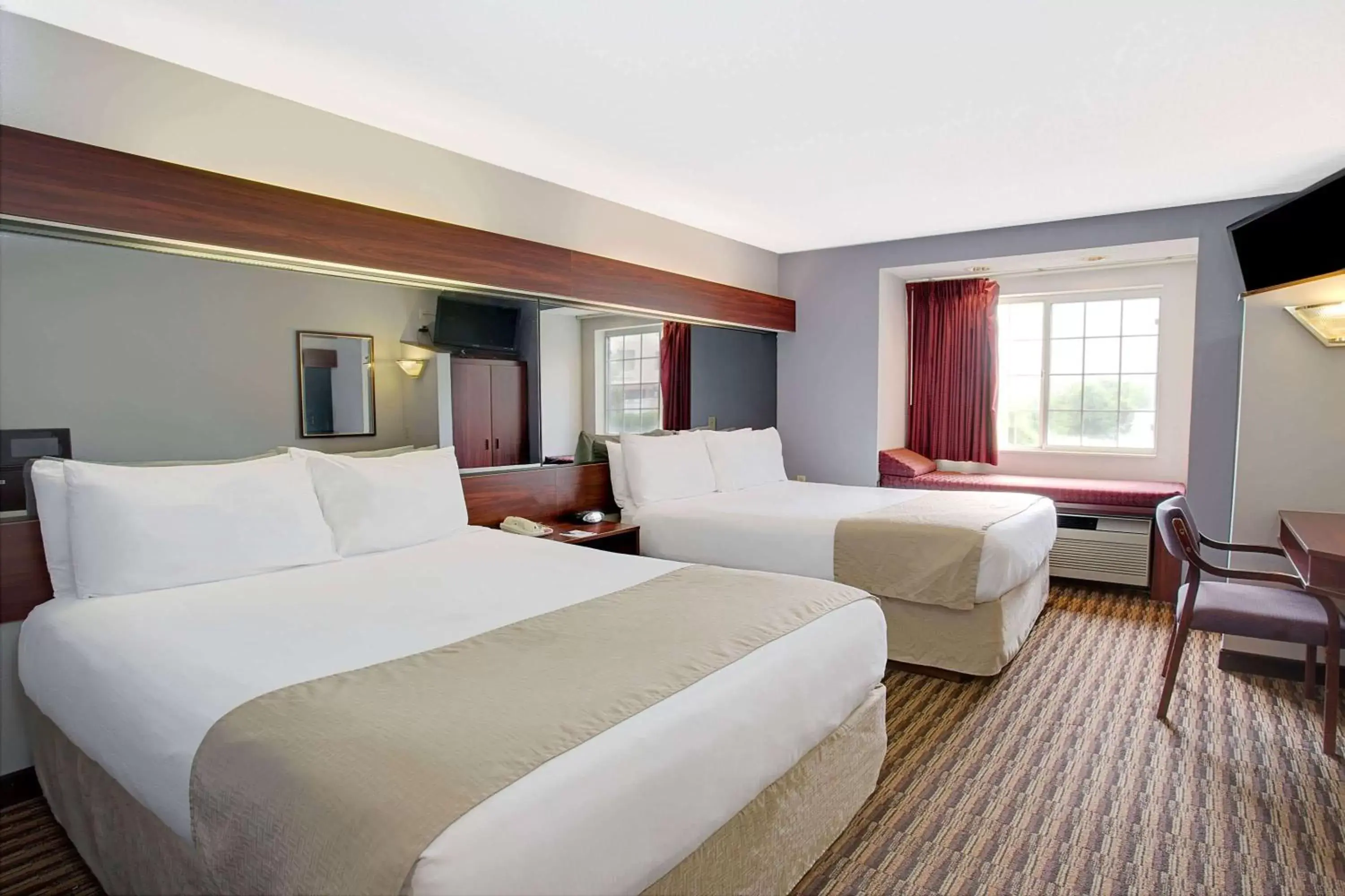 Photo of the whole room, Bed in Microtel Inn by Wyndham - Murfreesboro