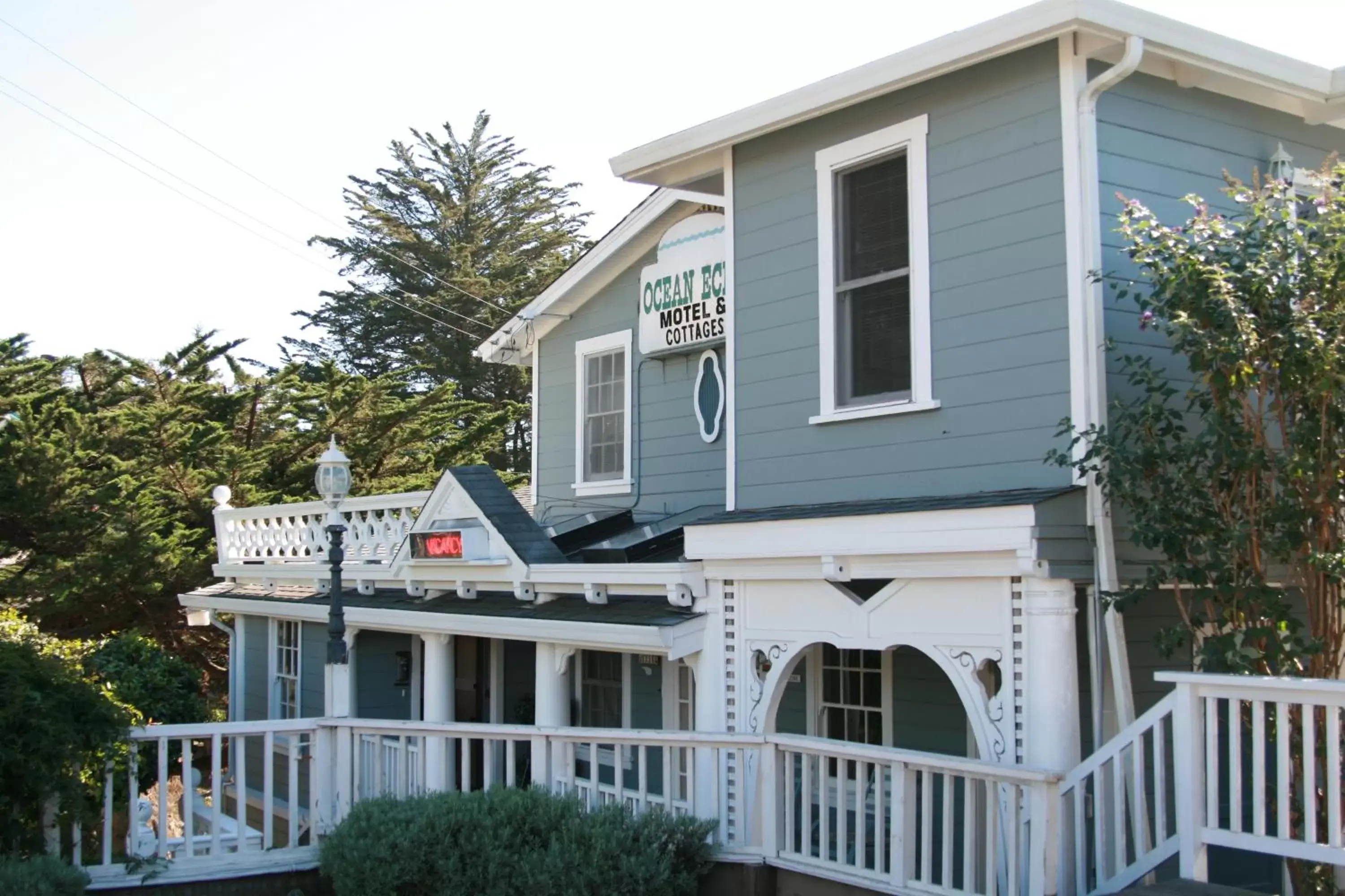 Property Building in Ocean Echo Inn & Beach Cottages