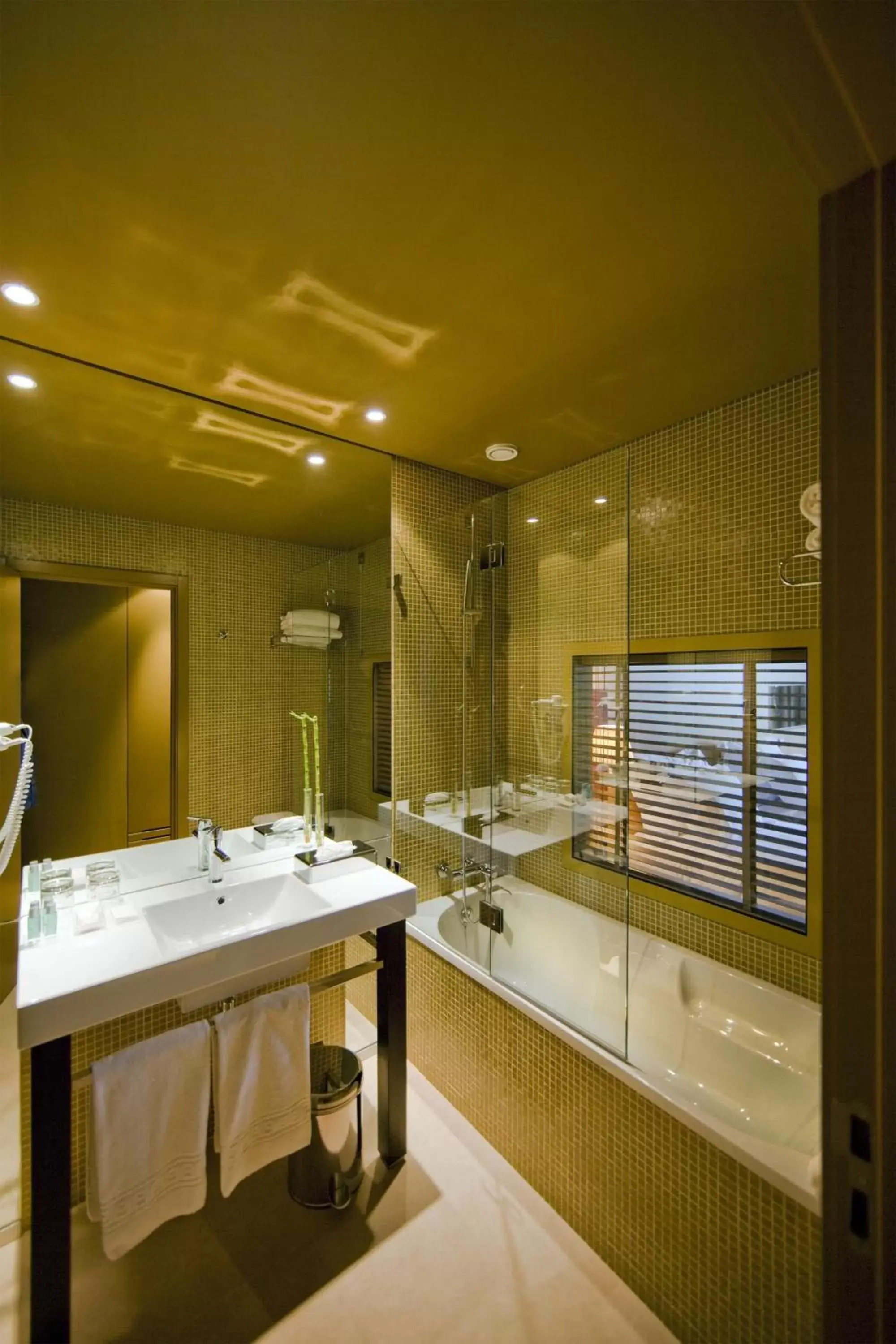 Bathroom in Pestana Palacio do Freixo, Pousada & National Monument - The Leading Hotels of the World