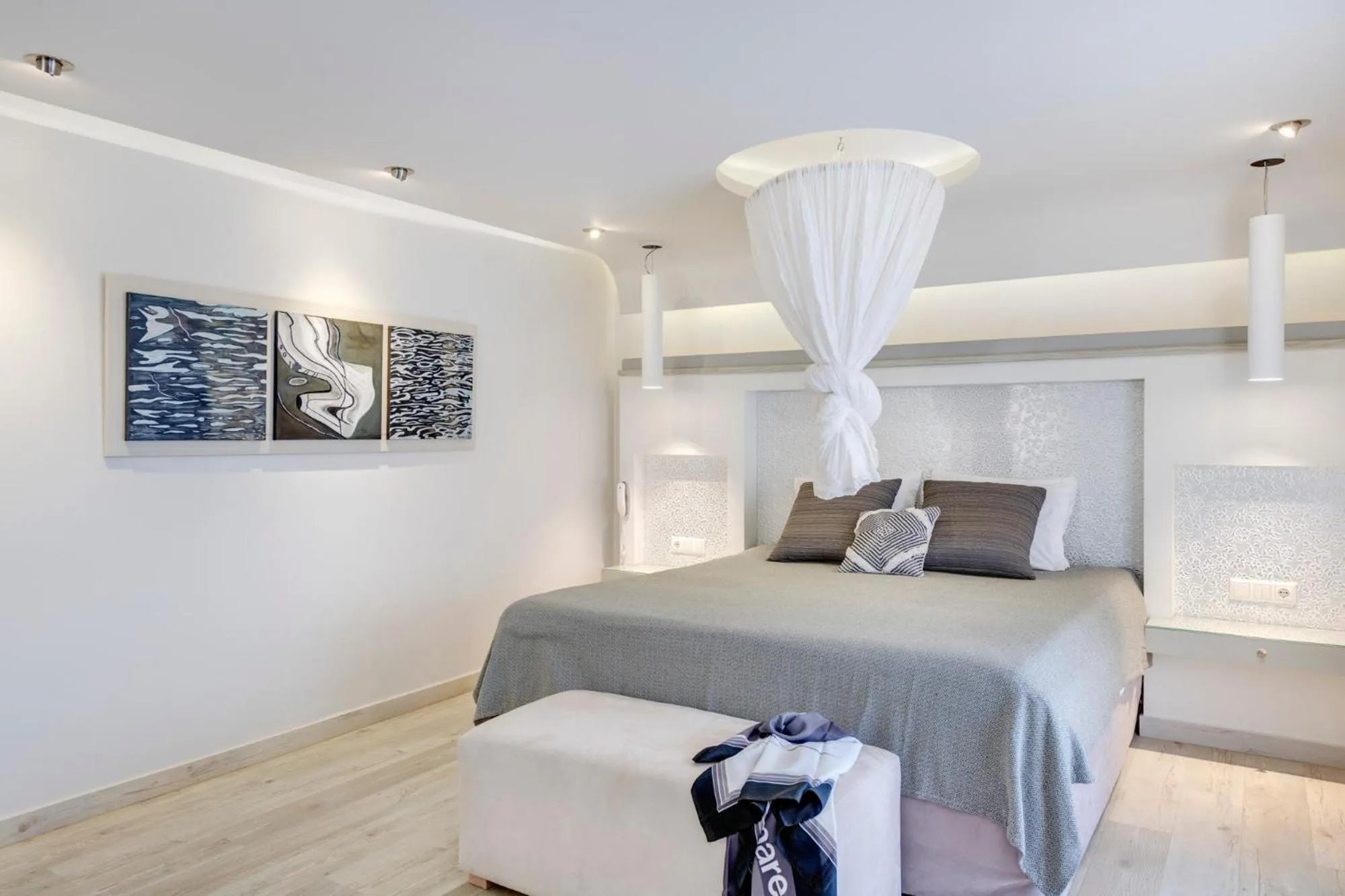 Two Room Suite in Kouros Art Hotel - Designed for Adults