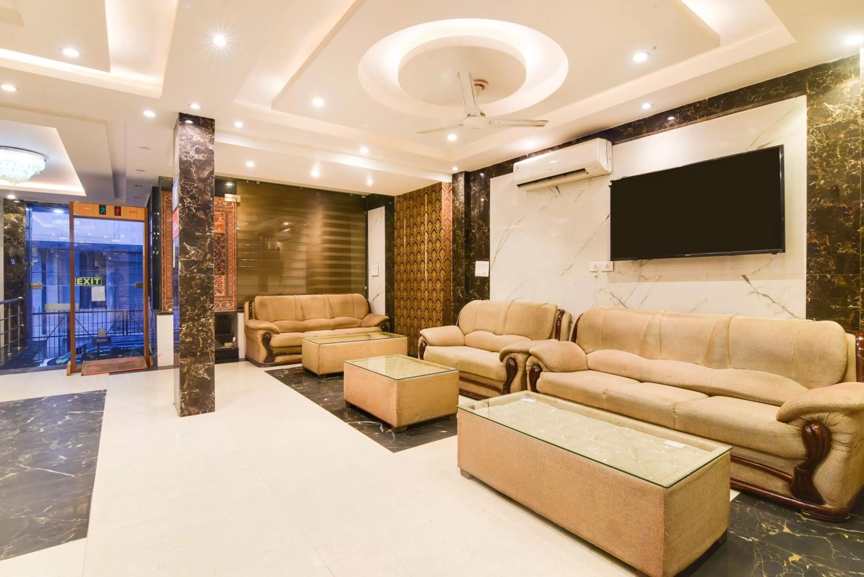 Lobby or reception in Olivia Hotels At Delhi Airport