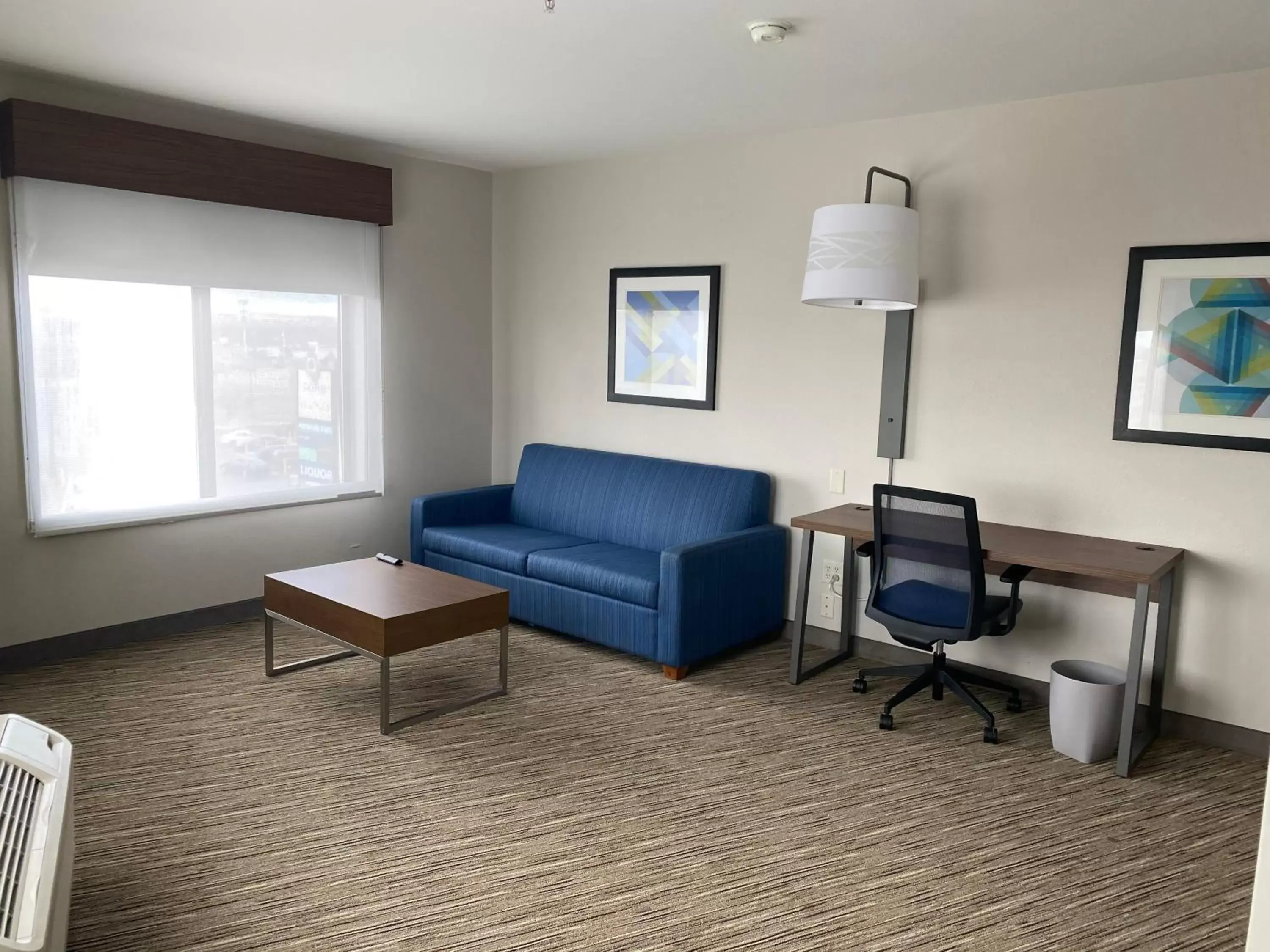 Living room, Seating Area in Holiday Inn Express & Suites Albuquerque Historic Old Town, an IHG Hotel