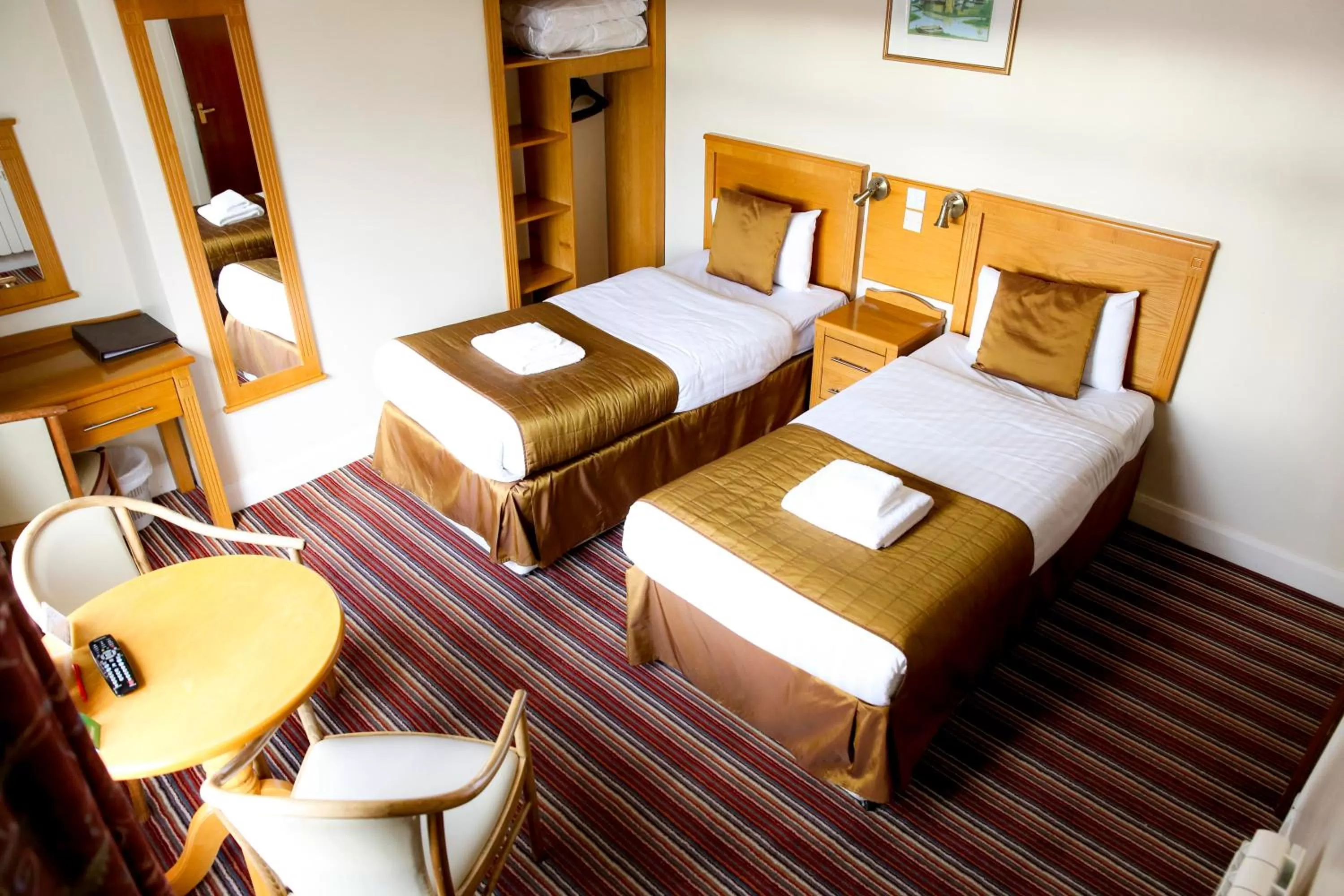 Photo of the whole room, Bed in Belmore Court & Motel