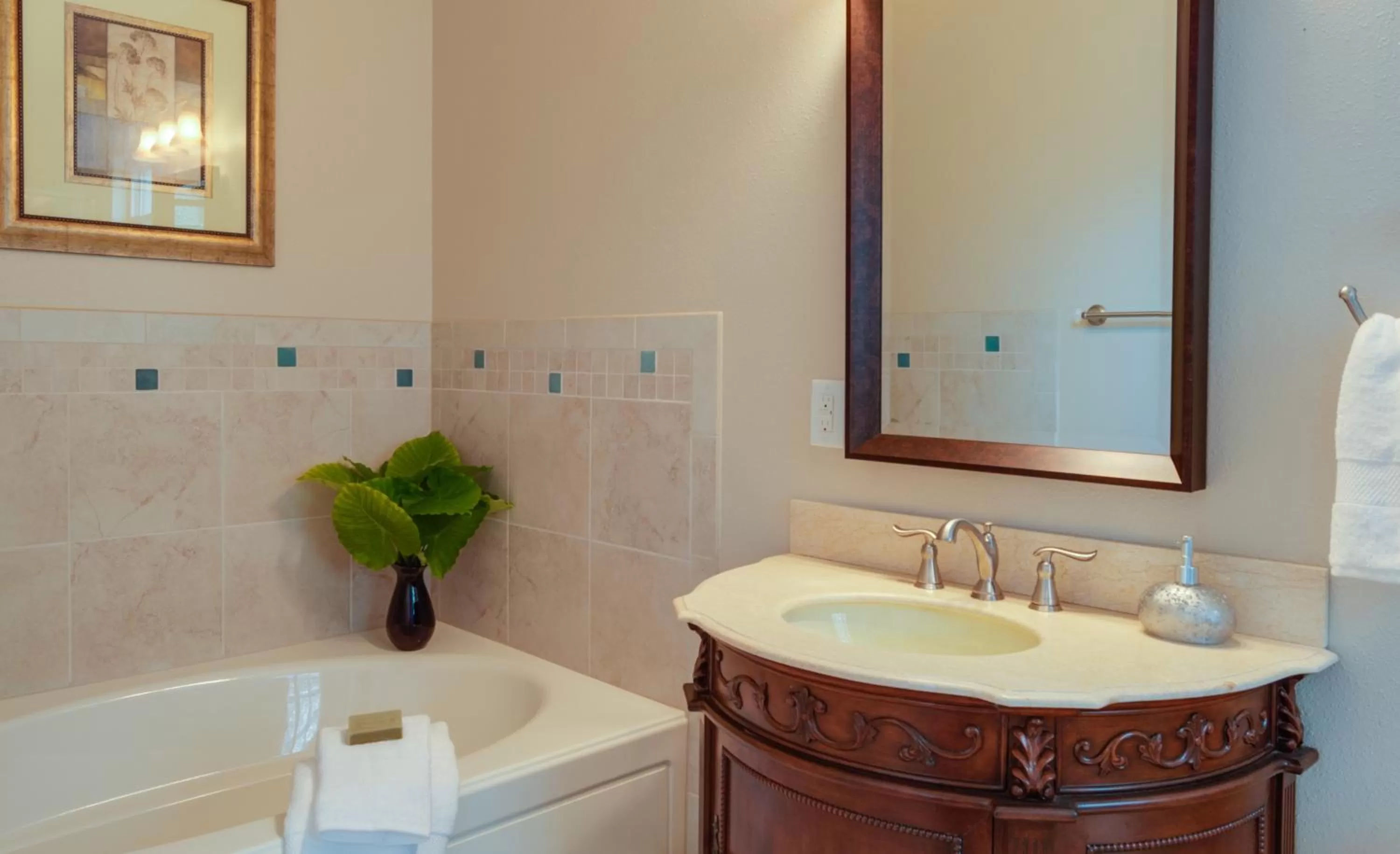 Bathroom in SeaGlass Inn Bed and Breakfast