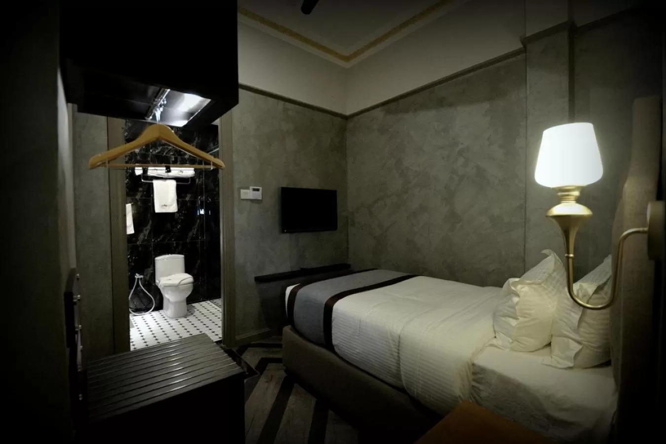 Bedroom, Bed in 1969 Business Suites @ Ipoh Garden