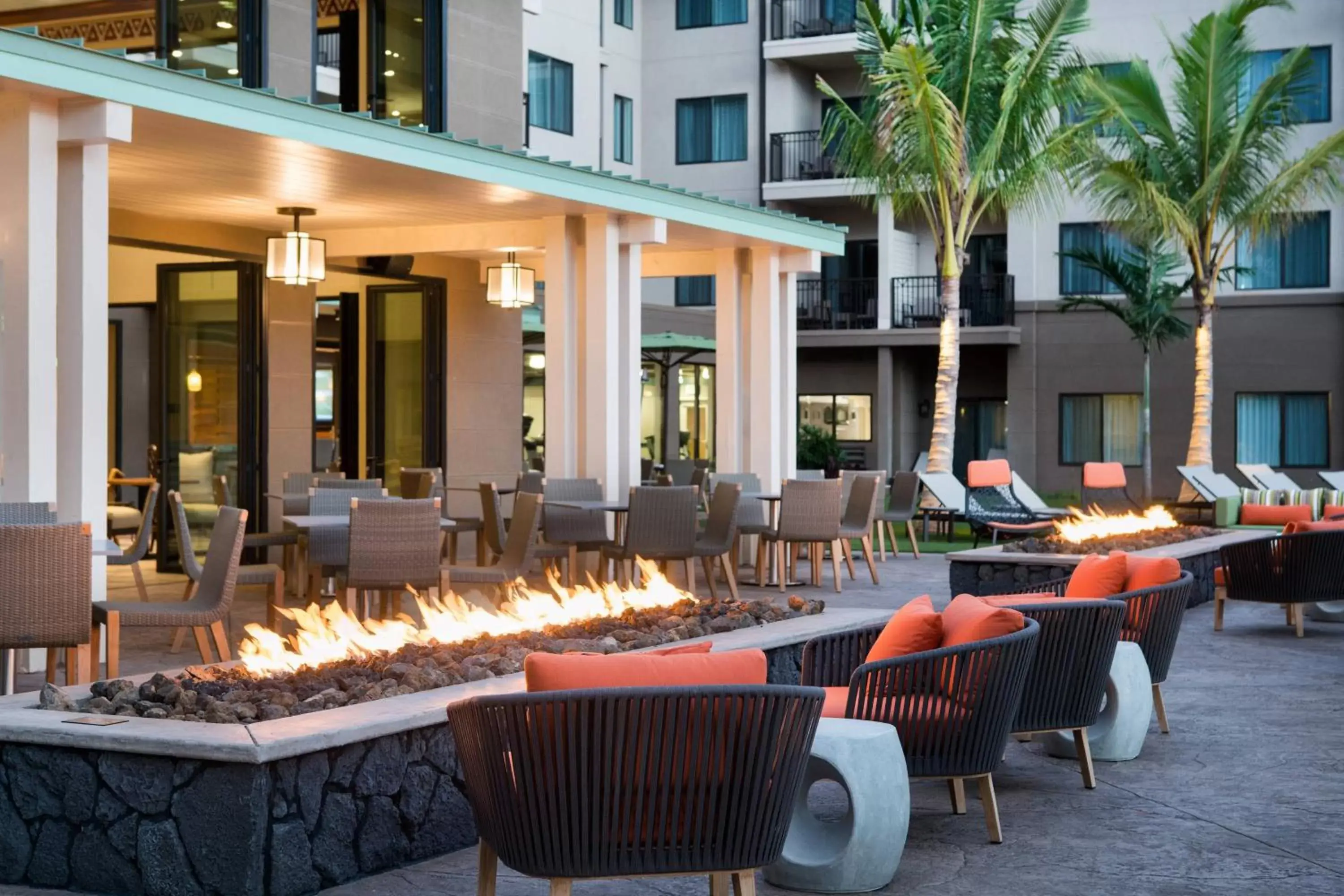 Property building, Restaurant/Places to Eat in Residence Inn by Marriott Maui Wailea