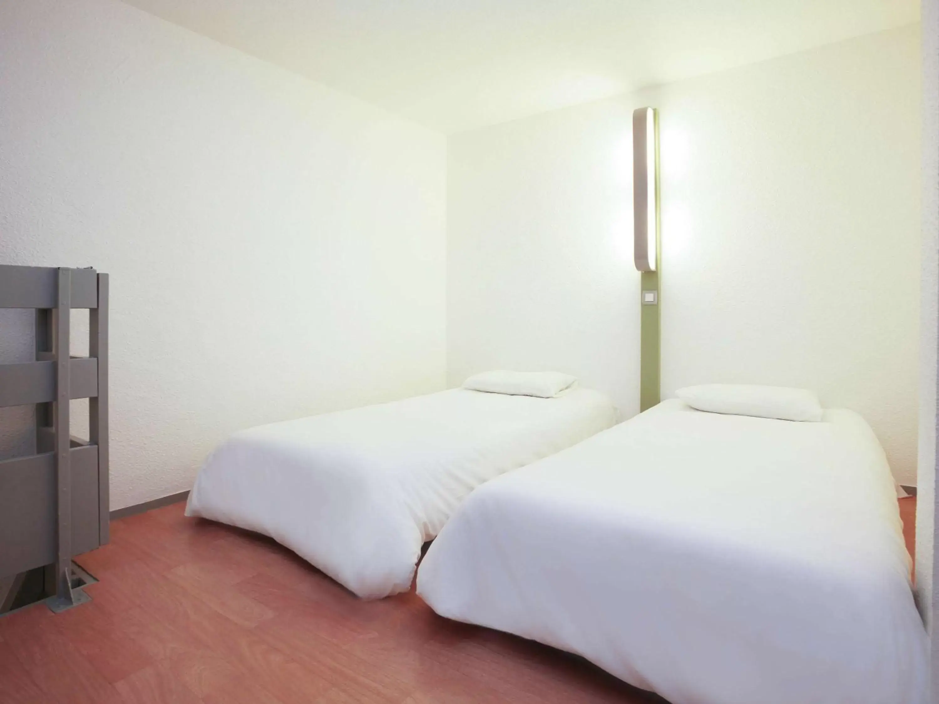 Photo of the whole room, Bed in ibis budget Nantes Sainte Luce