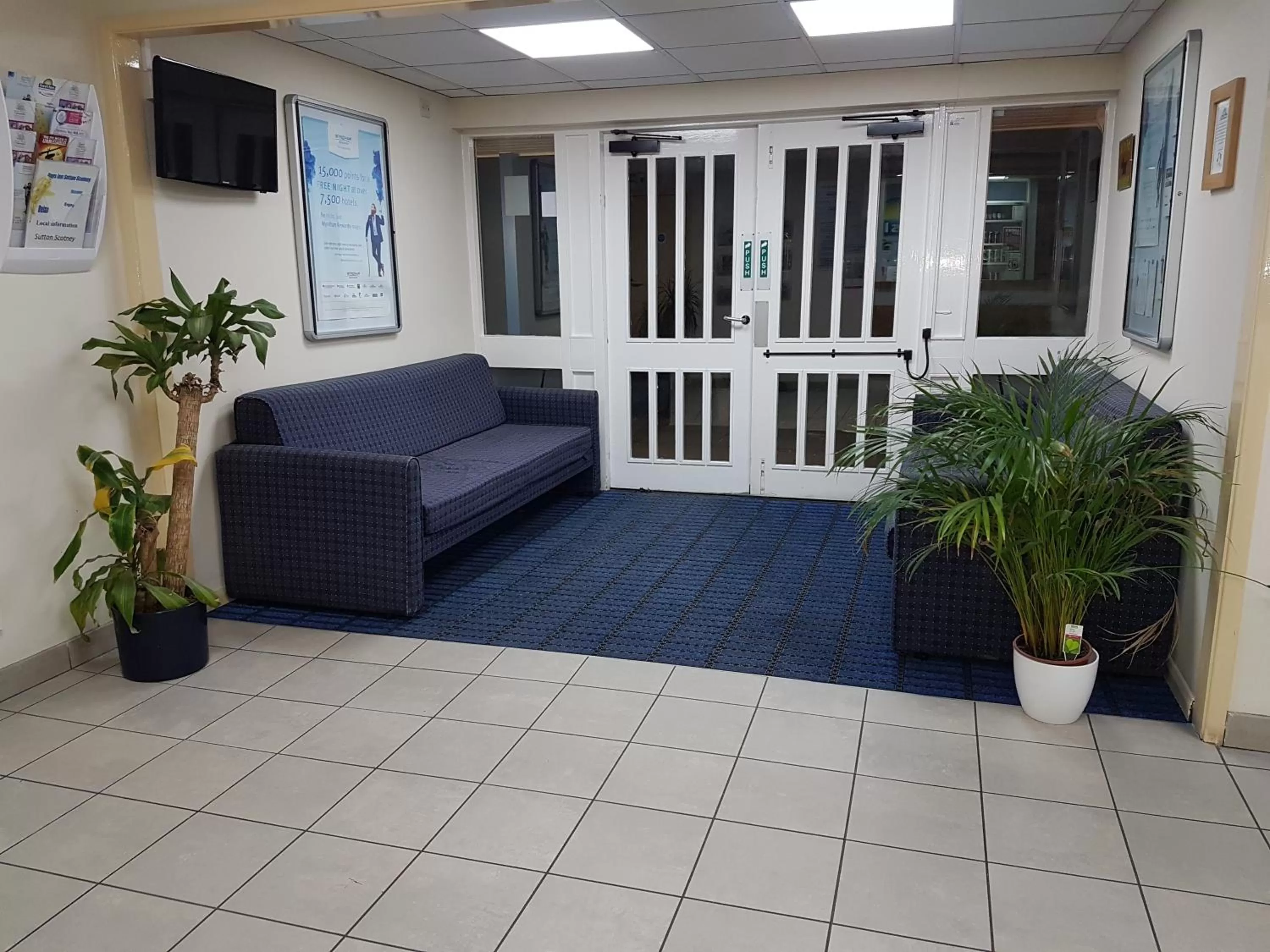 Lobby or reception in Days Inn Sutton Scotney North
