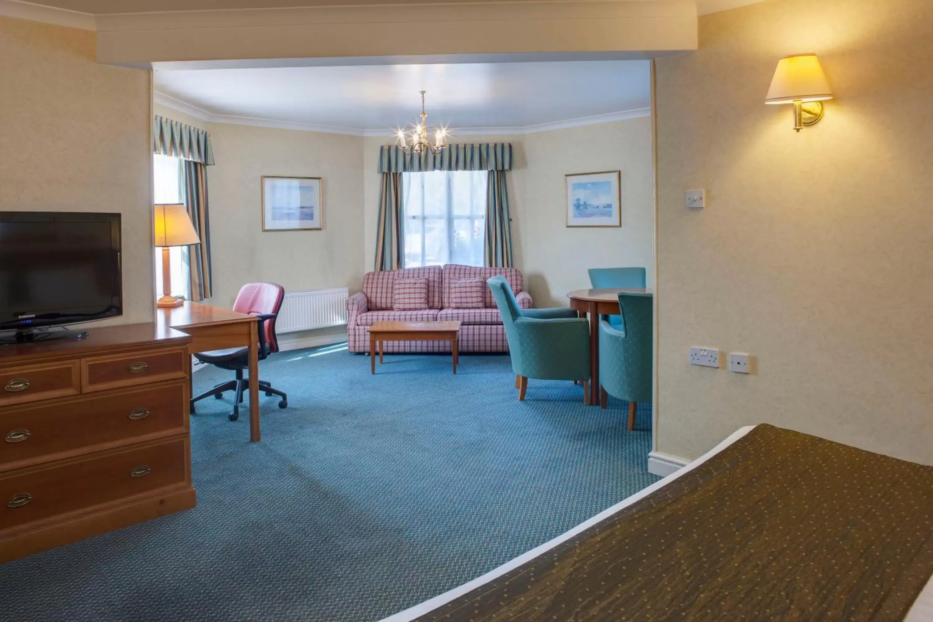 Photo of the whole room, TV/Entertainment Center in Holiday Inn Ipswich Orwell, an IHG Hotel