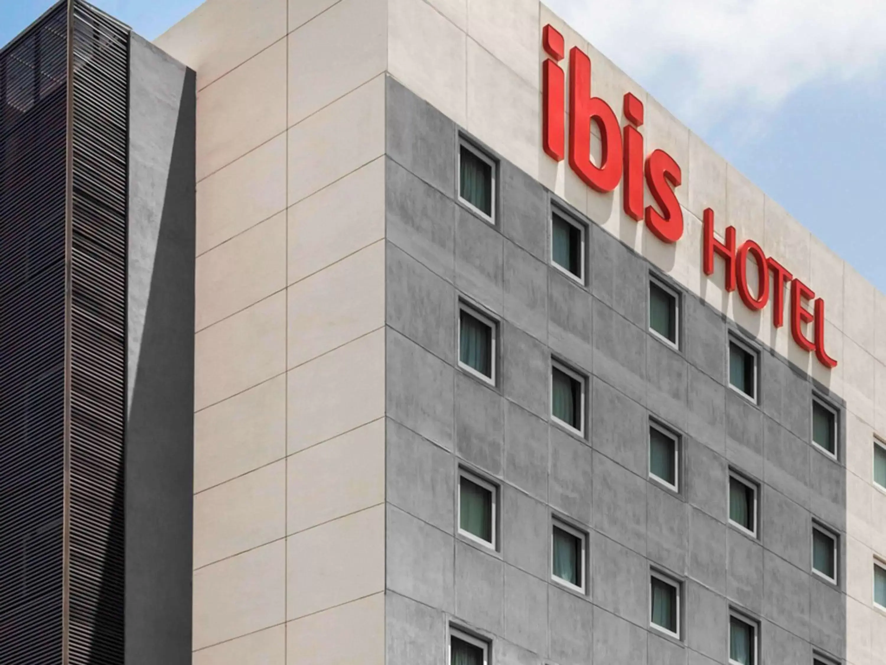 Property Building in Ibis Aguascalientes Norte